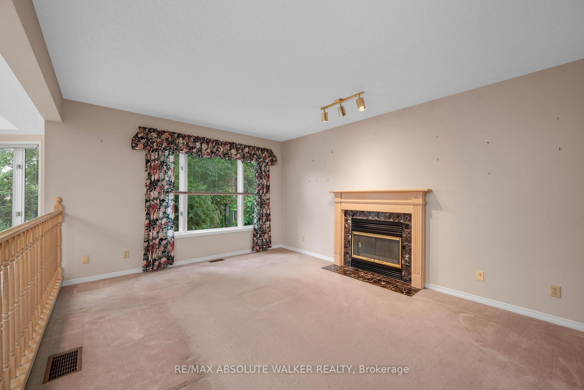 Photo 14 of 268 Pine Hill Drive, Ottawa, Kanata - Bridlewood — HOMEH