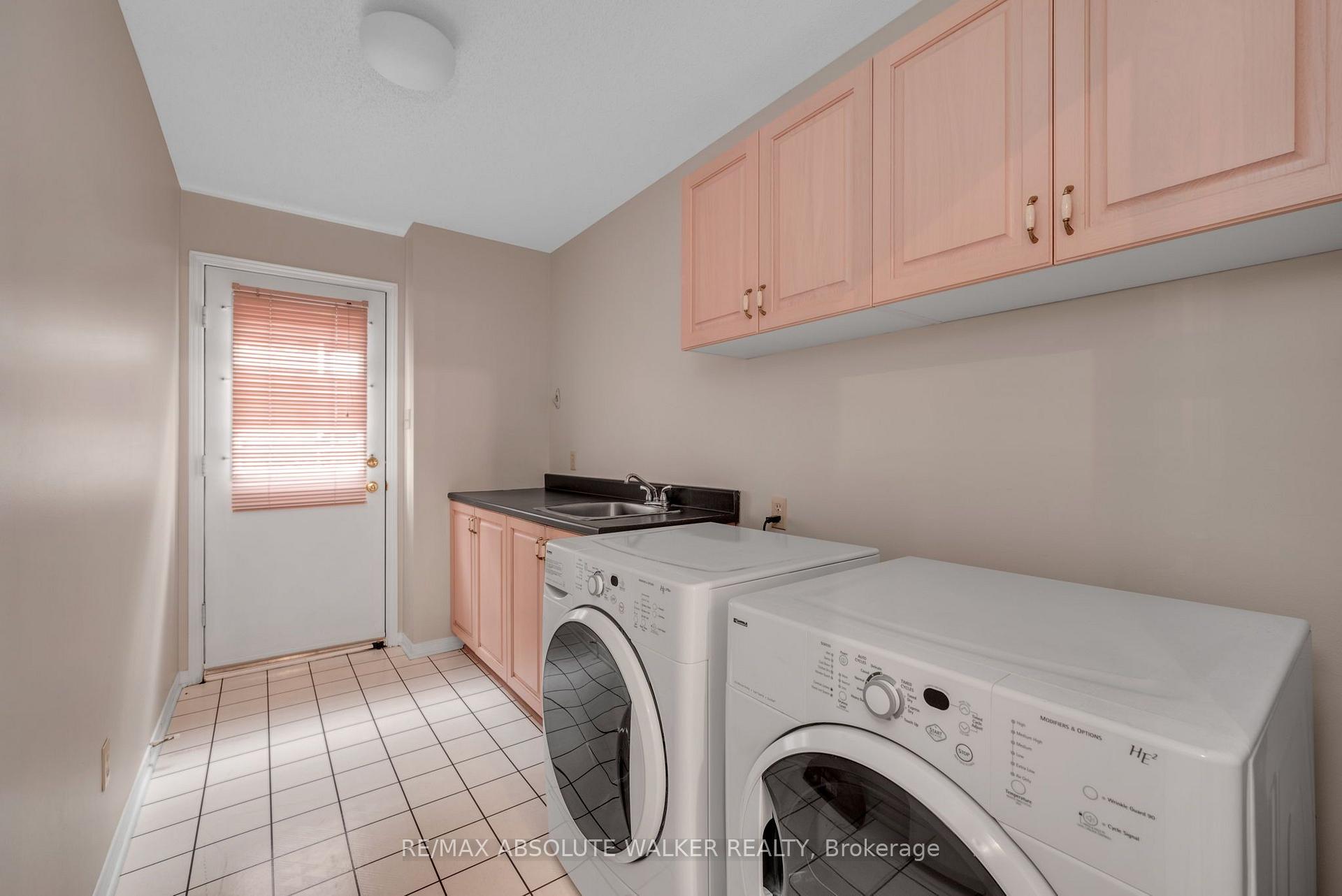 Photo 19 of 268 Pine Hill Drive, Ottawa, Kanata - Bridlewood — HOMEH