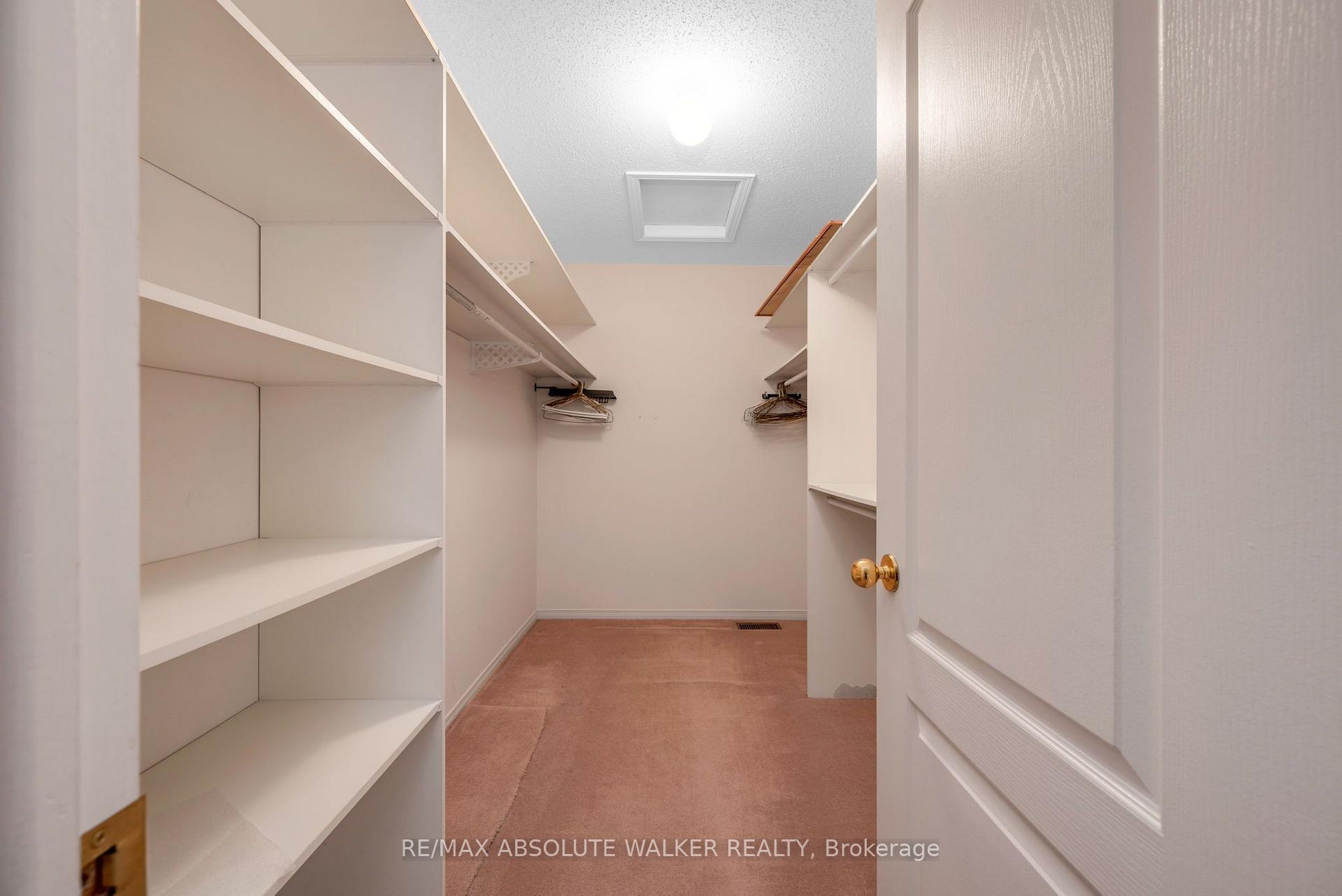 Photo 24 of 268 Pine Hill Drive, Ottawa, Kanata - Bridlewood — HOMEH