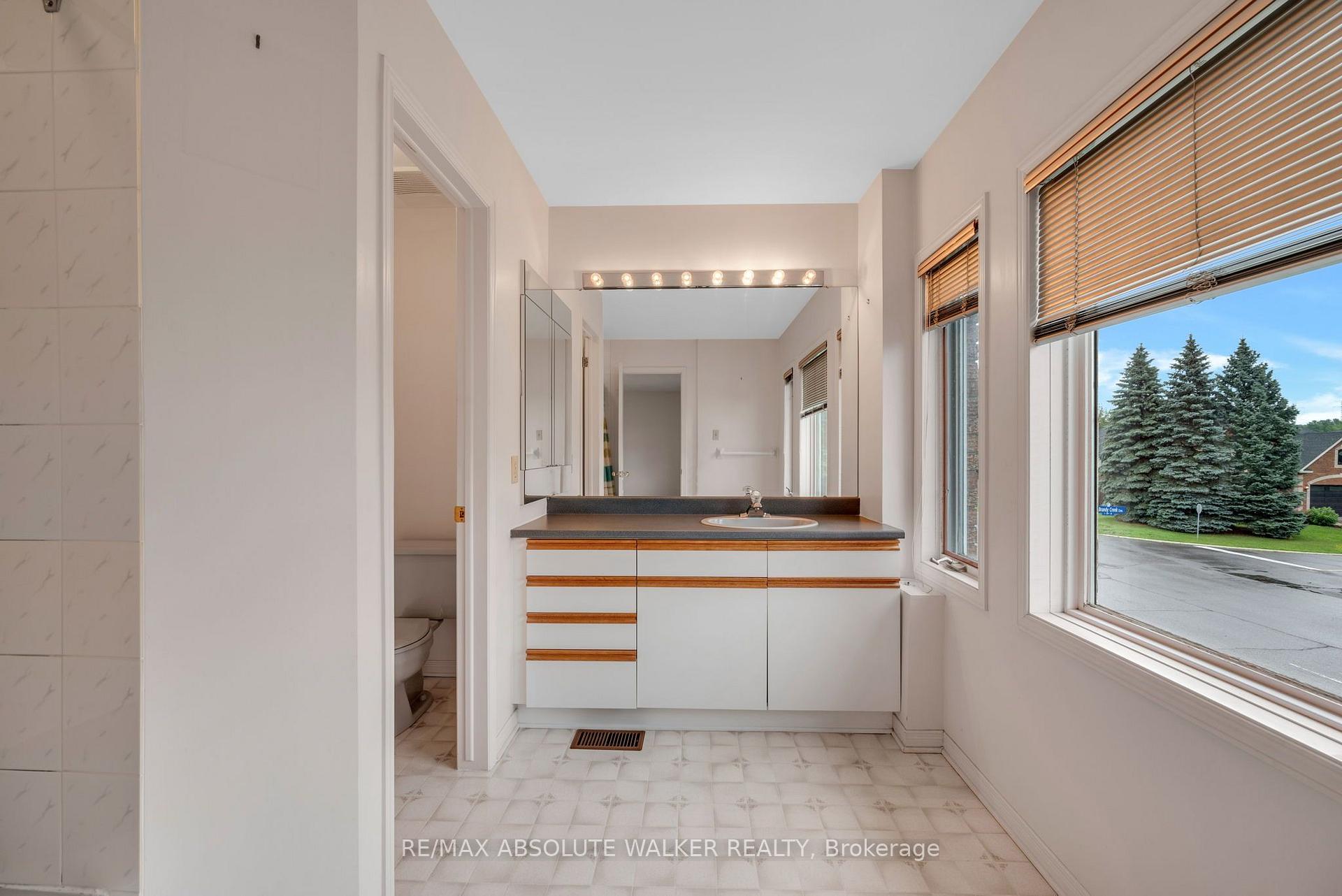 Photo 27 of 268 Pine Hill Drive, Ottawa, Kanata - Bridlewood — HOMEH