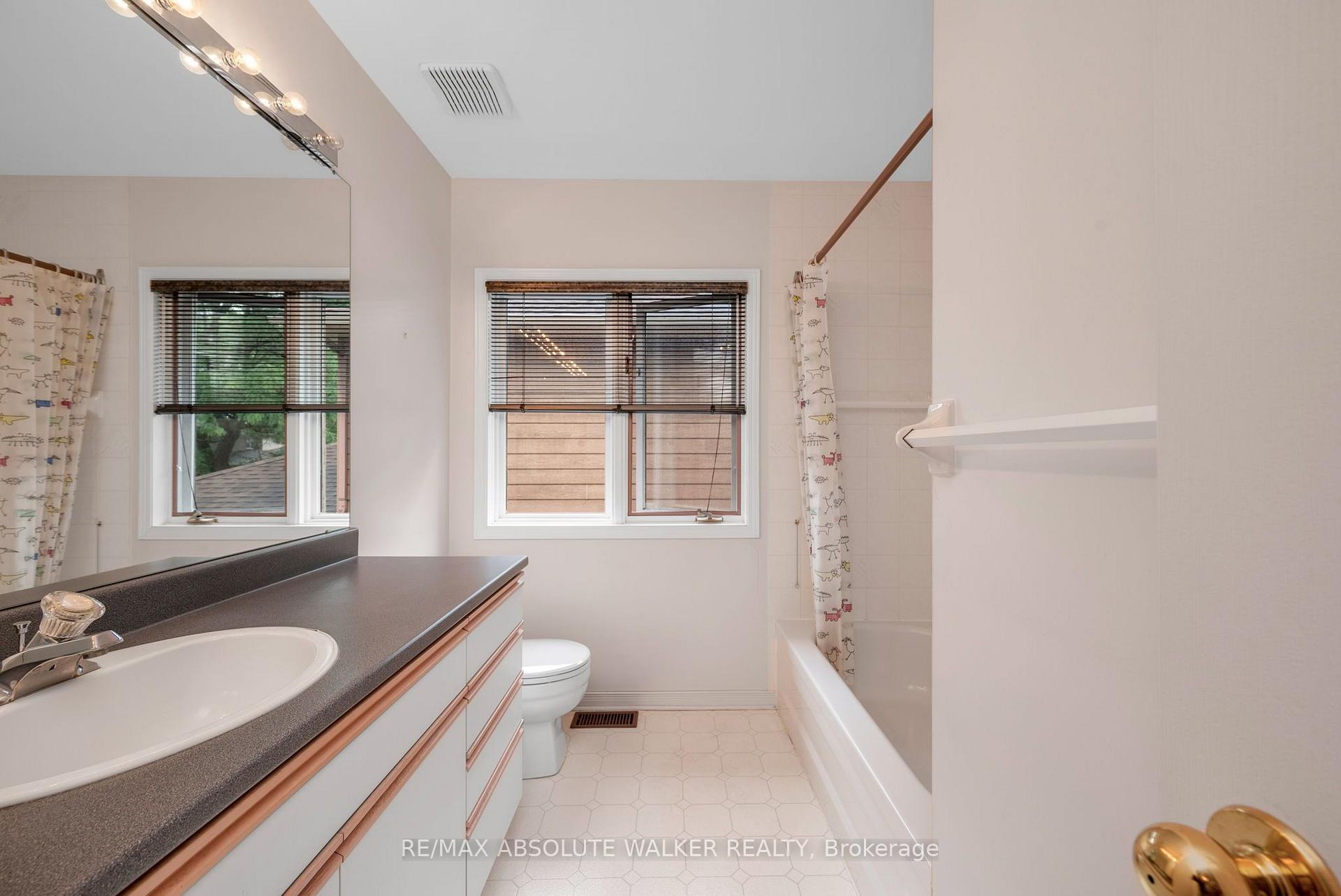 Photo 32 of 268 Pine Hill Drive, Ottawa, Kanata - Bridlewood — HOMEH