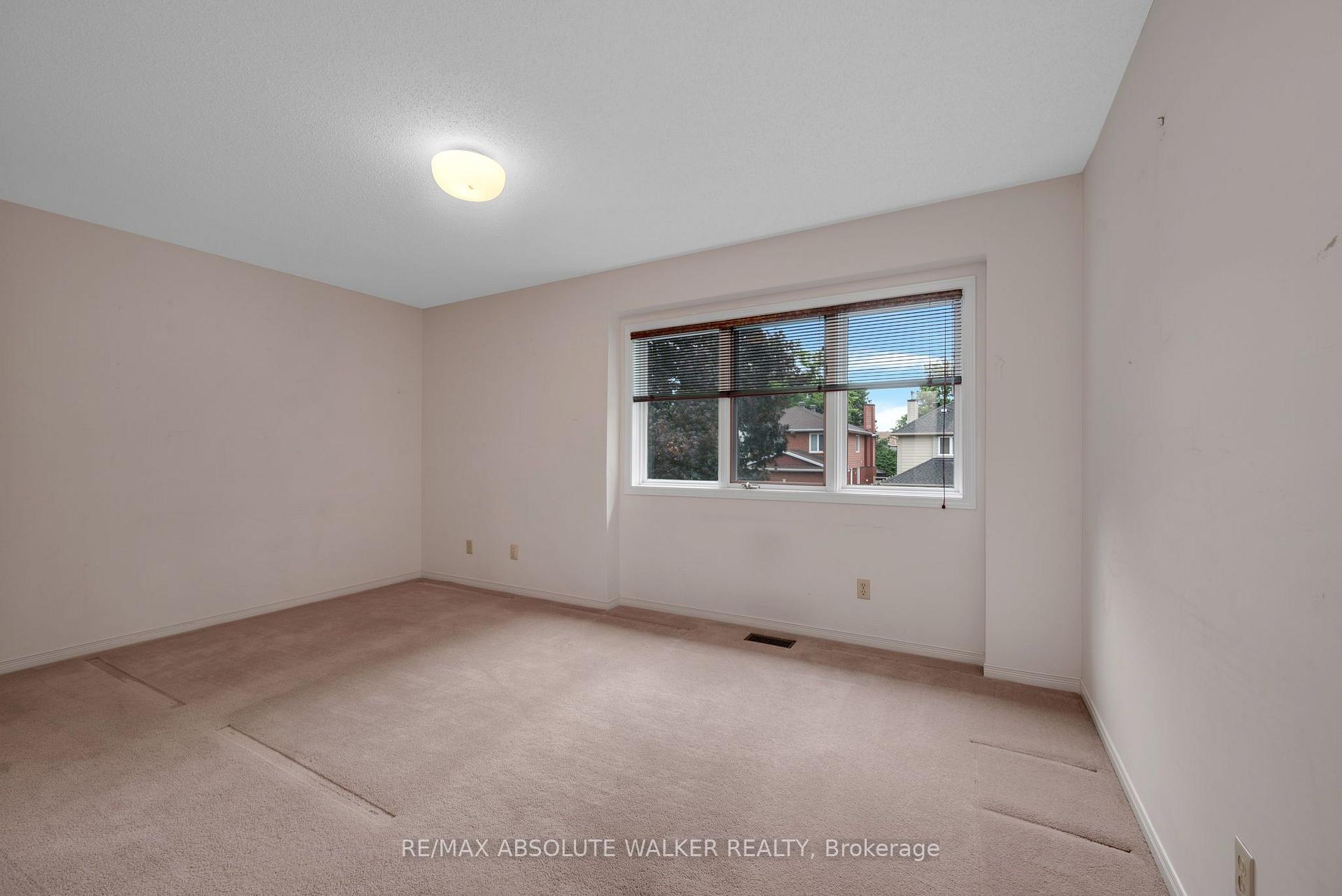 Photo 33 of 268 Pine Hill Drive, Ottawa, Kanata - Bridlewood — HOMEH