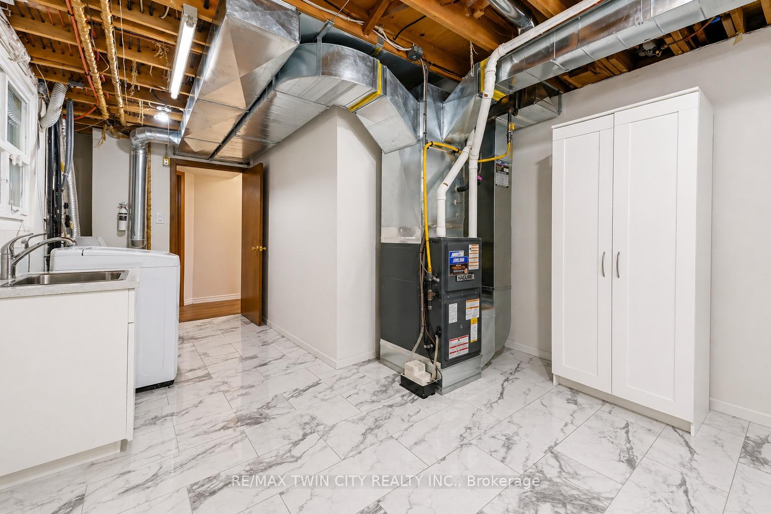 Photo 29 of 402 Lakeview Drive, Waterloo, Lakeshore Village — HOMEH