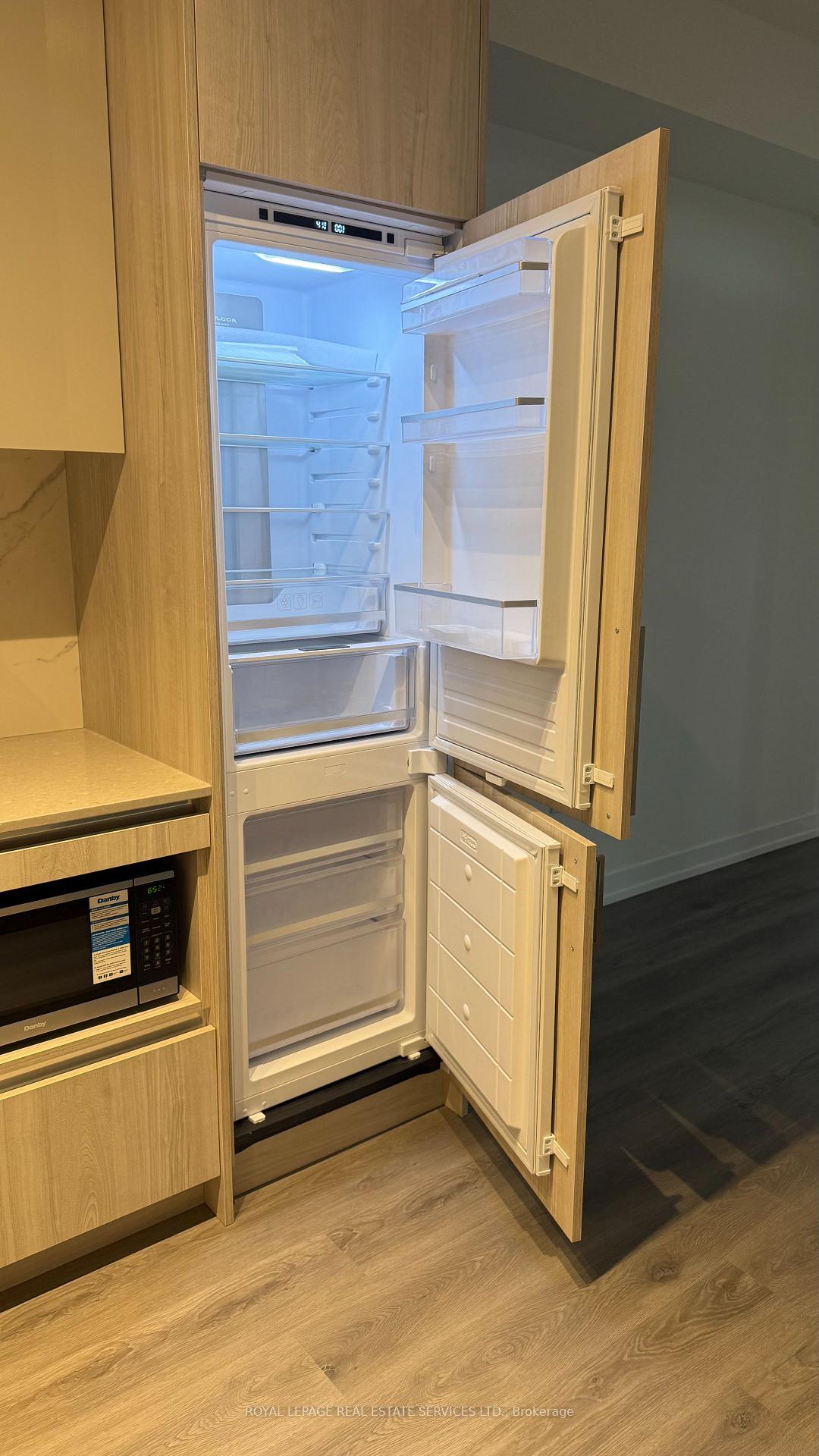 Photo 14 of Unit 5701, 225 Commerce Street, Vaughan, Vaughan Corporate Centre — HOMEH
