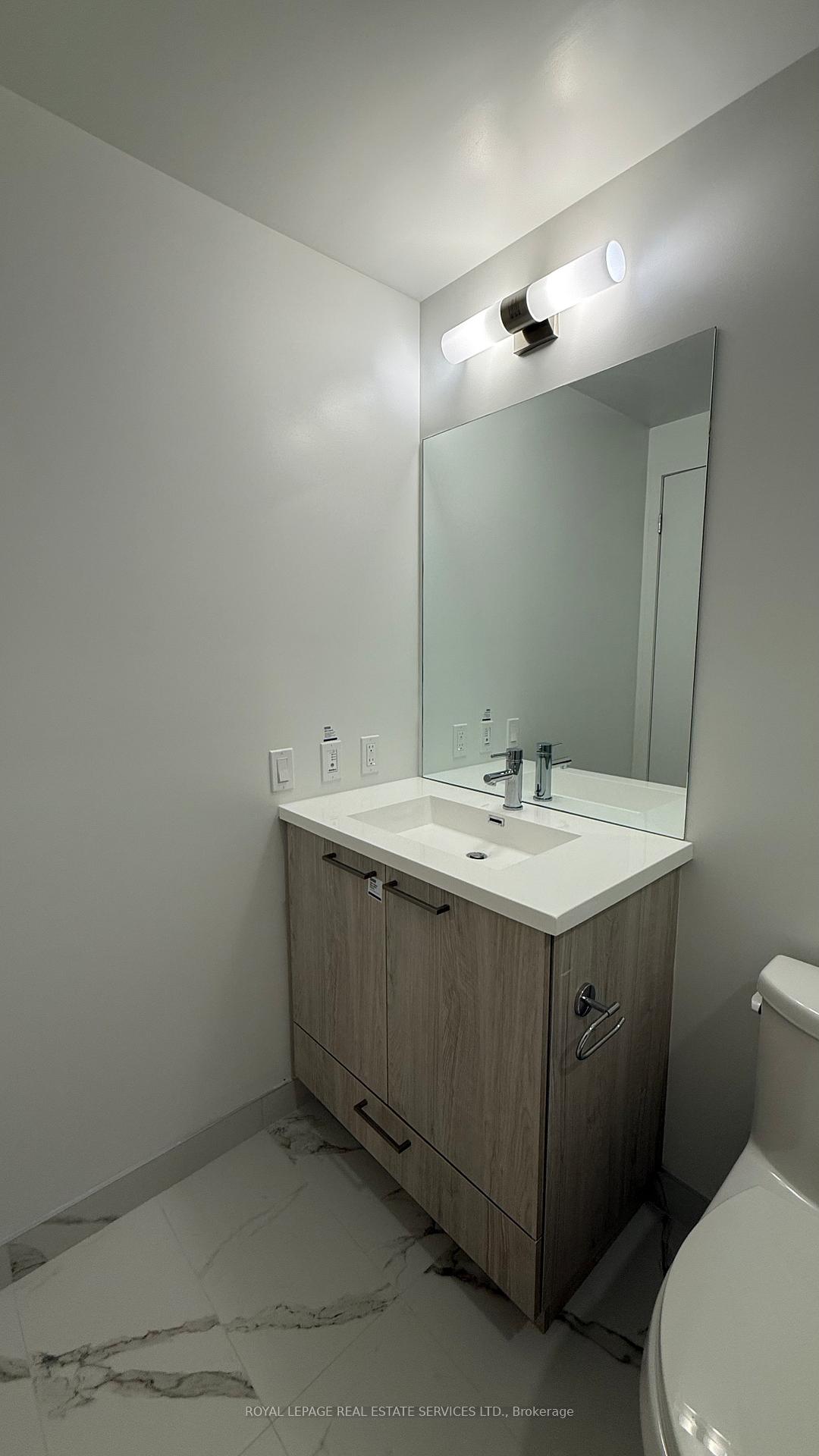 Photo 17 of Unit 5701, 225 Commerce Street, Vaughan, Vaughan Corporate Centre — HOMEH