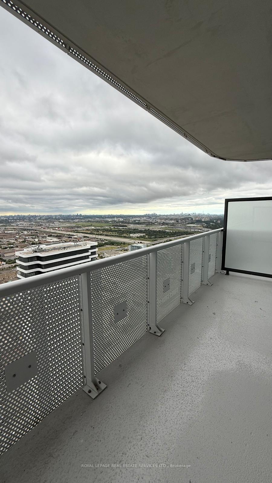 Photo 23 of Unit 5701, 225 Commerce Street, Vaughan, Vaughan Corporate Centre — HOMEH
