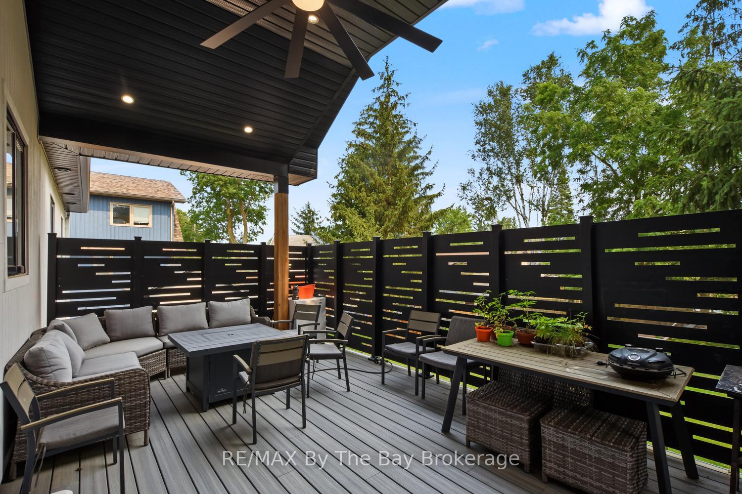 Photo 4 of 208 Thomas Street, Clearview, Stayner — HOMEH