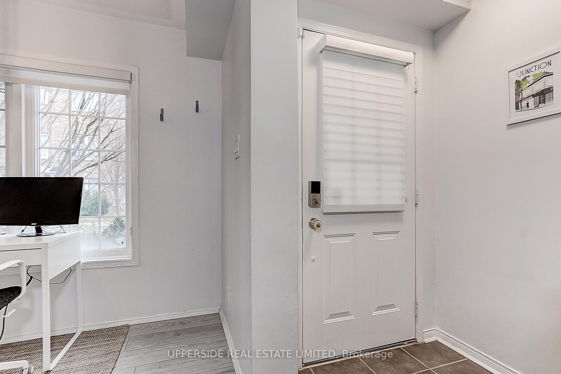 Photo 4 of 67 Birdstone Crescent, Toronto, Junction Area — HOMEH