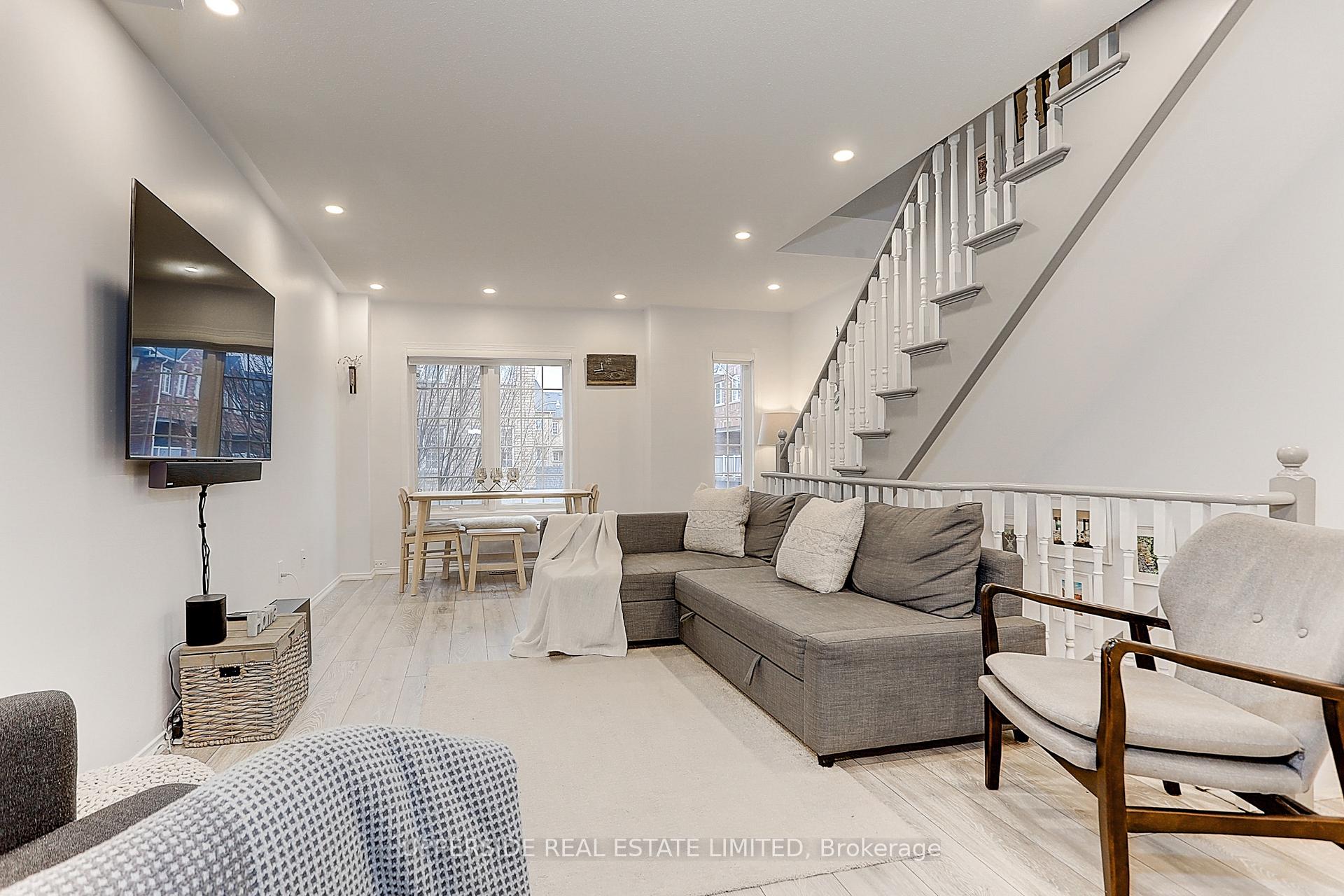 Photo 14 of 67 Birdstone Crescent, Toronto, Junction Area — HOMEH
