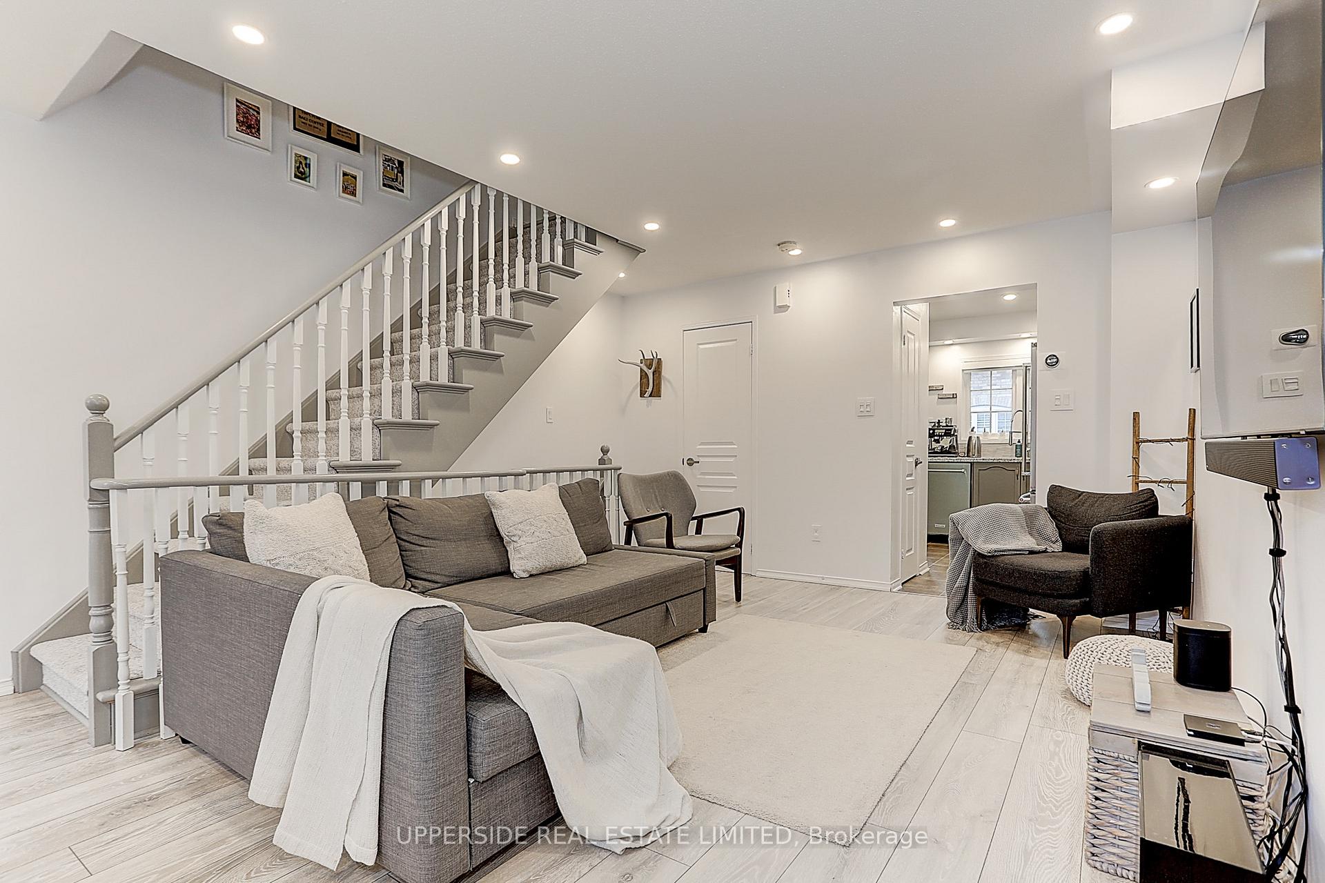 Photo 15 of 67 Birdstone Crescent, Toronto, Junction Area — HOMEH