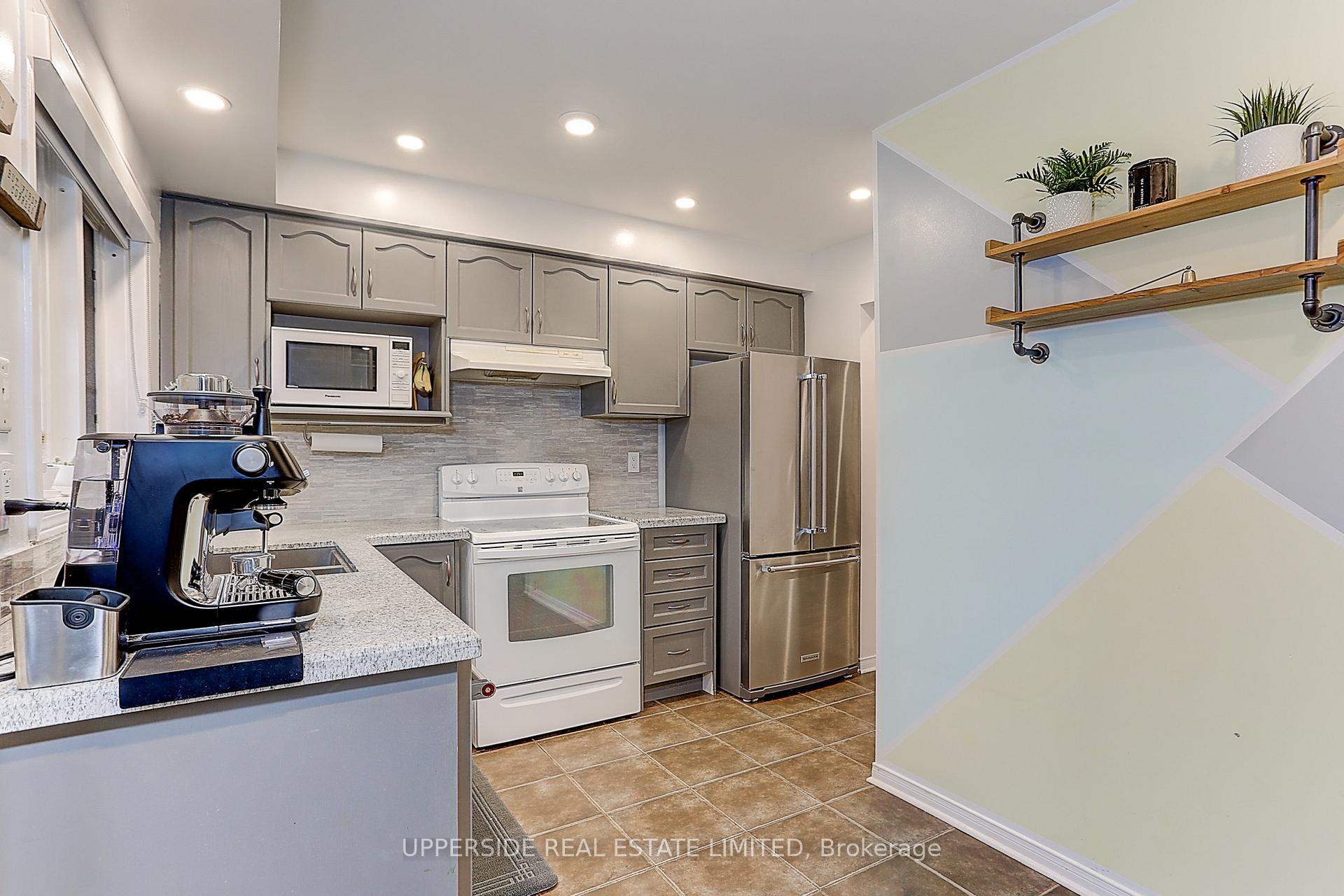 Photo 22 of 67 Birdstone Crescent, Toronto, Junction Area — HOMEH