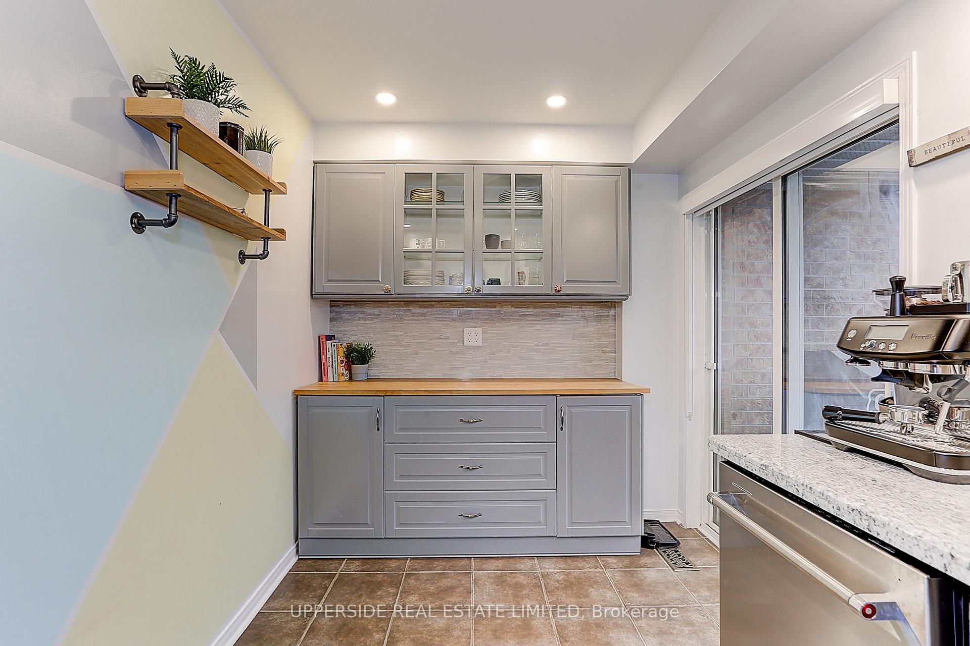 Photo 25 of 67 Birdstone Crescent, Toronto, Junction Area — HOMEH