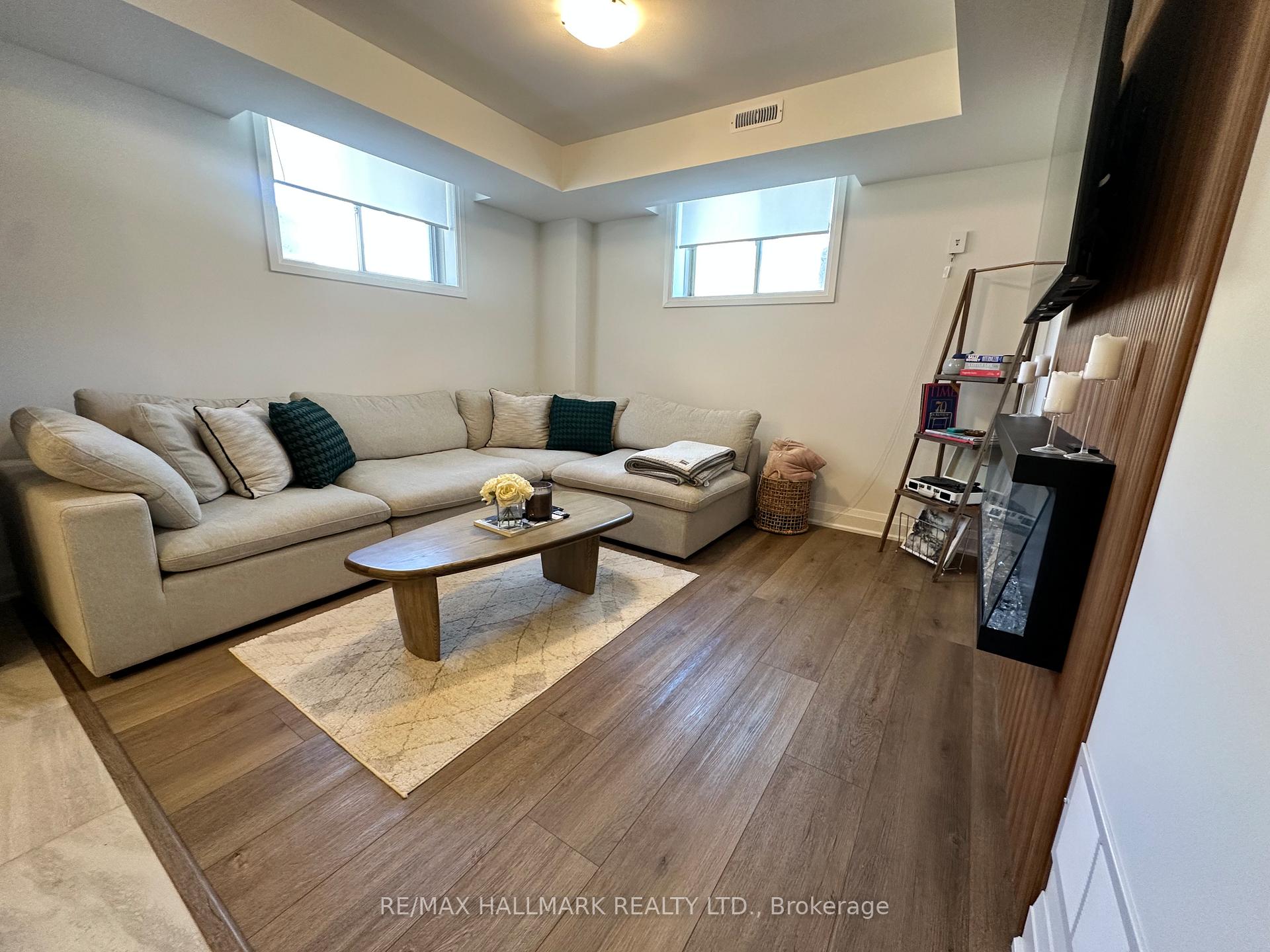 Photo 4 of Unit lower, 30 Barnyard Trail, Barrie, Rural Barrie Southeast — HOMEH