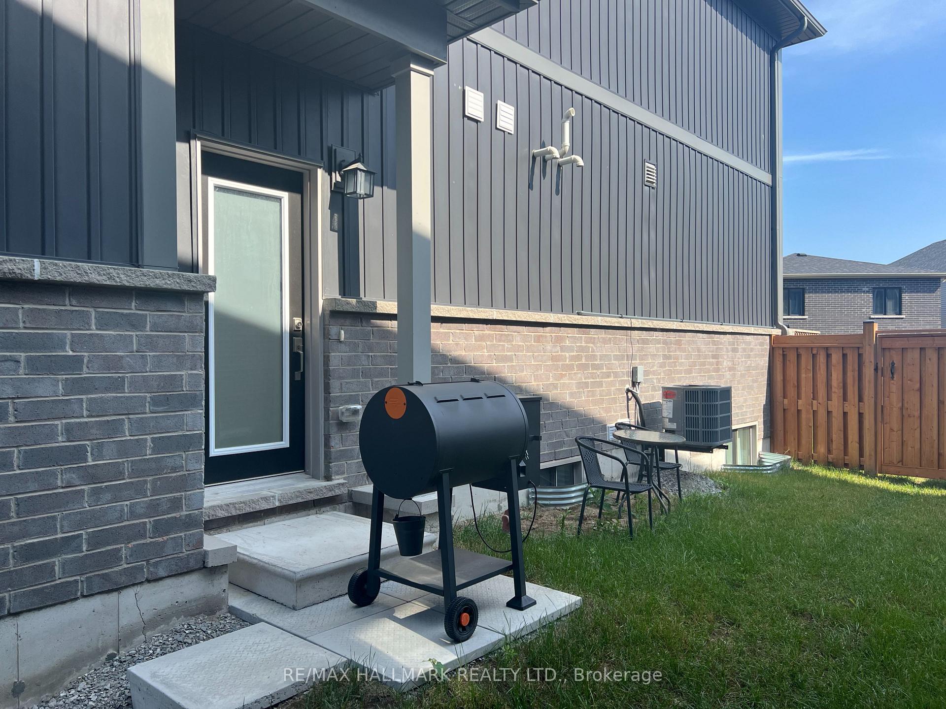 Photo 14 of Unit lower, 30 Barnyard Trail, Barrie, Rural Barrie Southeast — HOMEH
