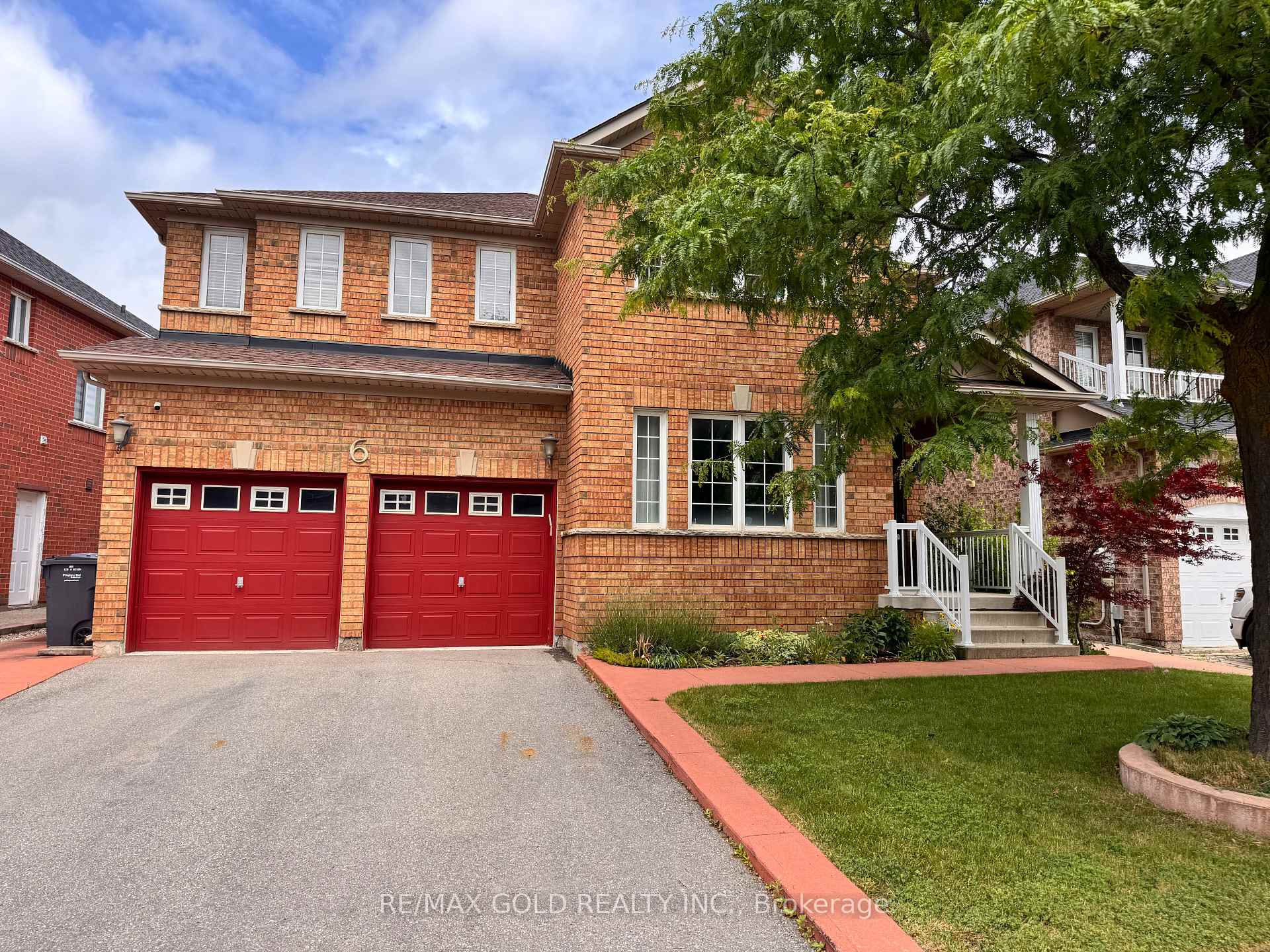 Photo 1 of 6 Nina Place, Brampton, Fletcher's Meadow — HOMEH