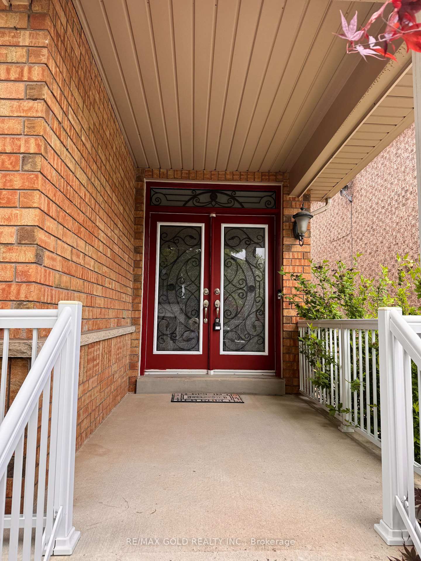 Photo 2 of 6 Nina Place, Brampton, Fletcher's Meadow — HOMEH