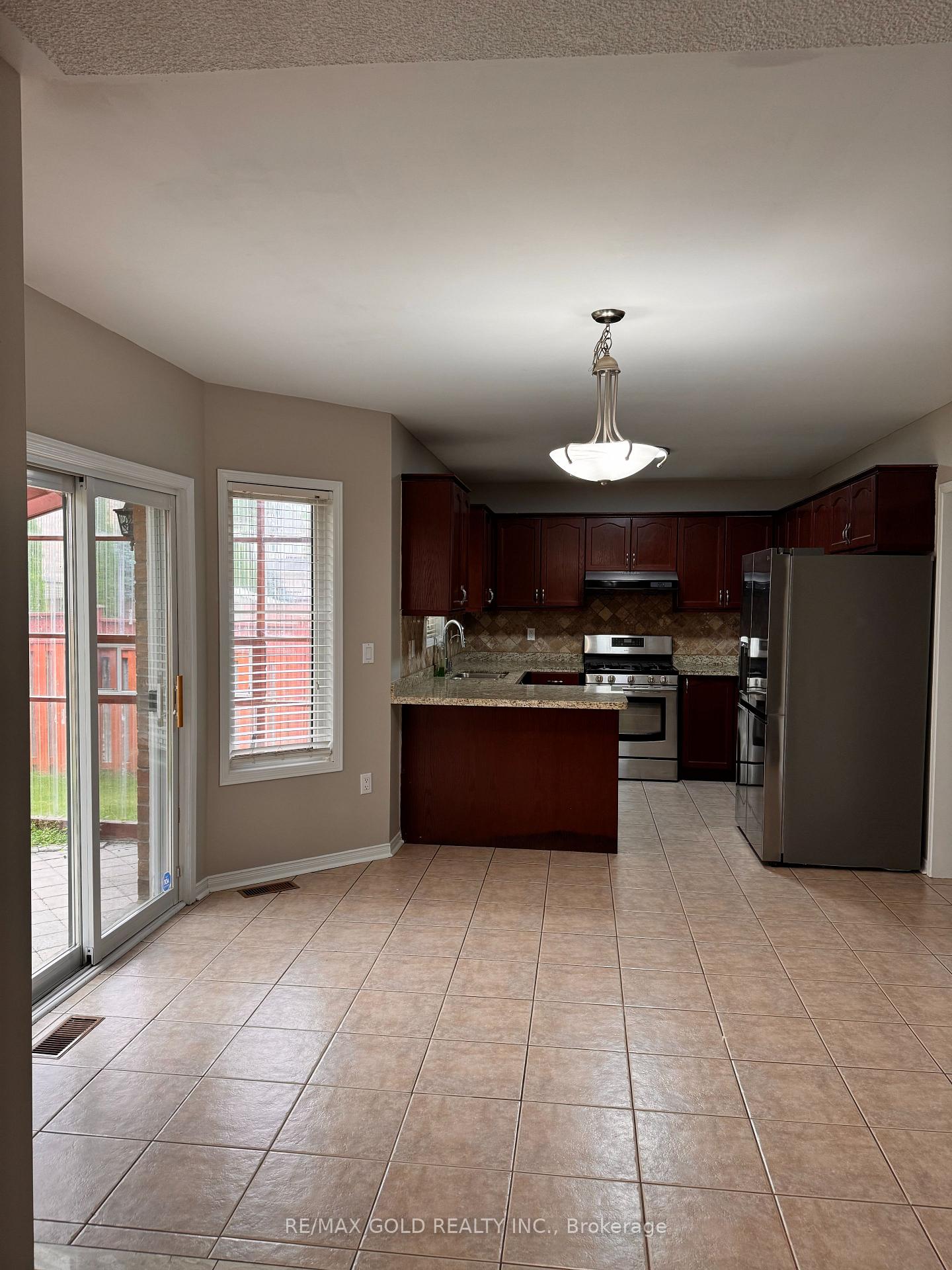 Photo 6 of 6 Nina Place, Brampton, Fletcher's Meadow — HOMEH
