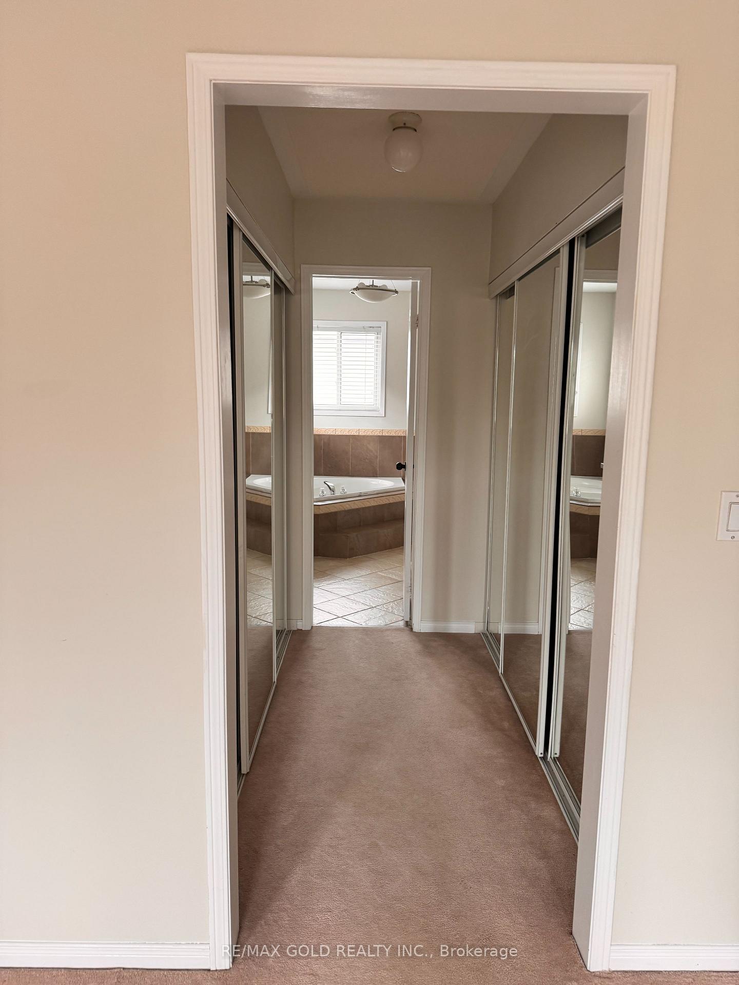 Photo 11 of 6 Nina Place, Brampton, Fletcher's Meadow — HOMEH