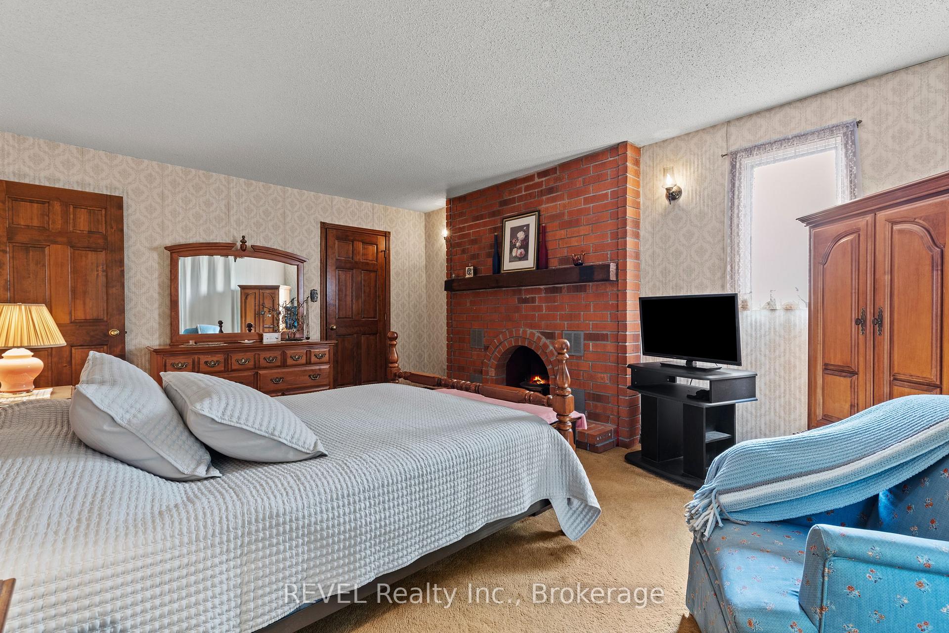 Photo 18 of 7190 Waterloo Drive, Niagara Falls, Casey — HOMEH