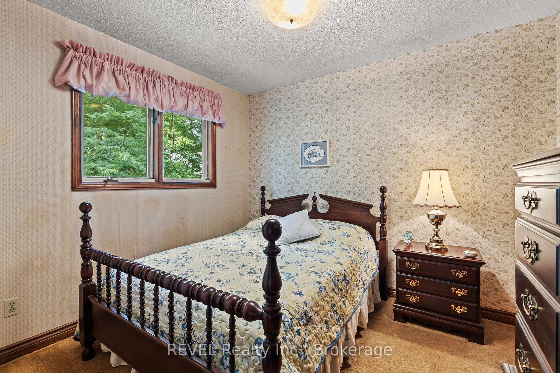 Photo 23 of 7190 Waterloo Drive, Niagara Falls, Casey — HOMEH