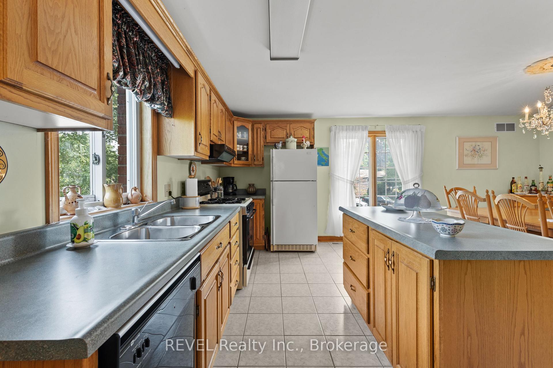 Photo 35 of 7190 Waterloo Drive, Niagara Falls, Casey — HOMEH