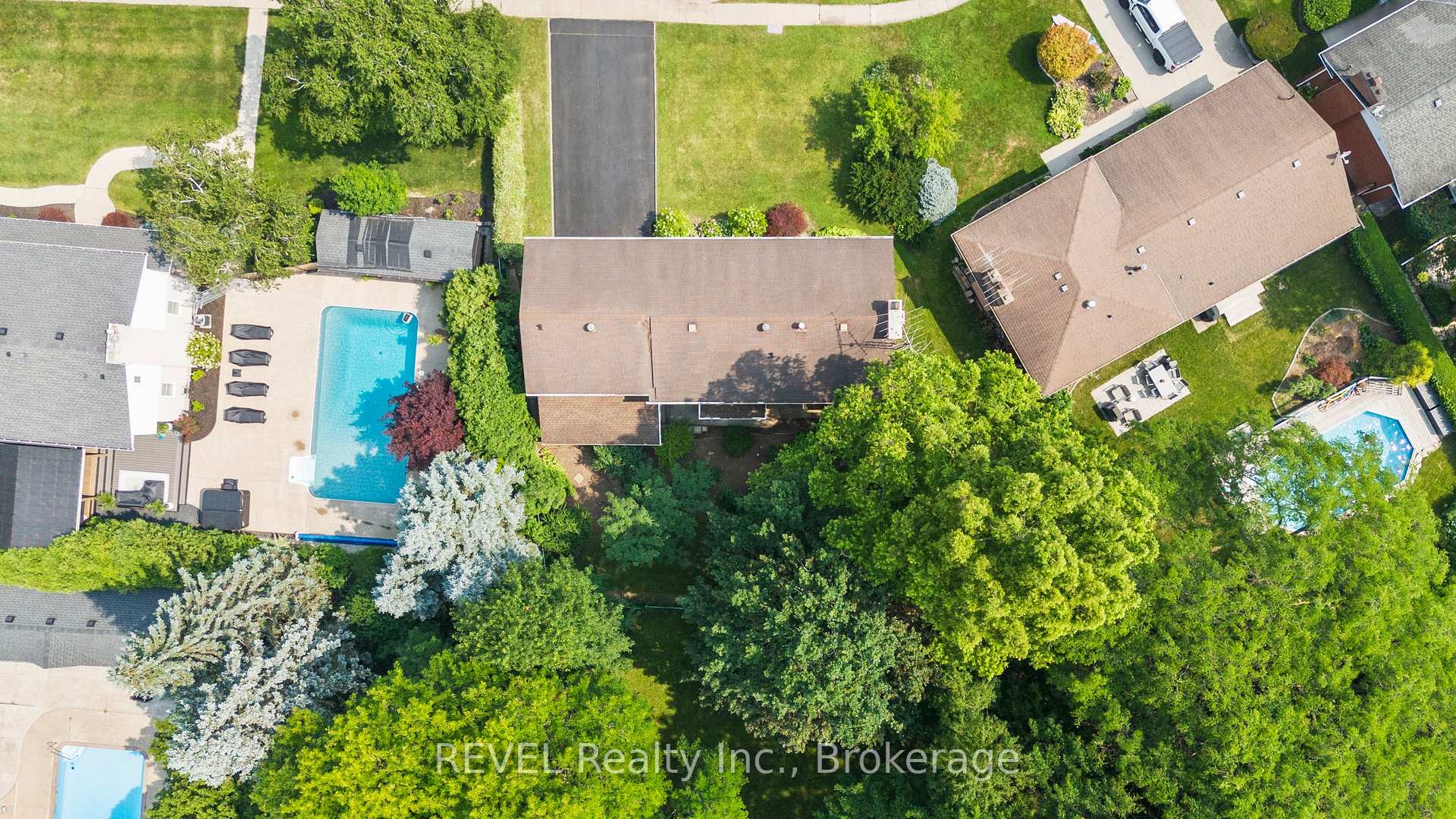 Photo 47 of 7190 Waterloo Drive, Niagara Falls, Casey — HOMEH