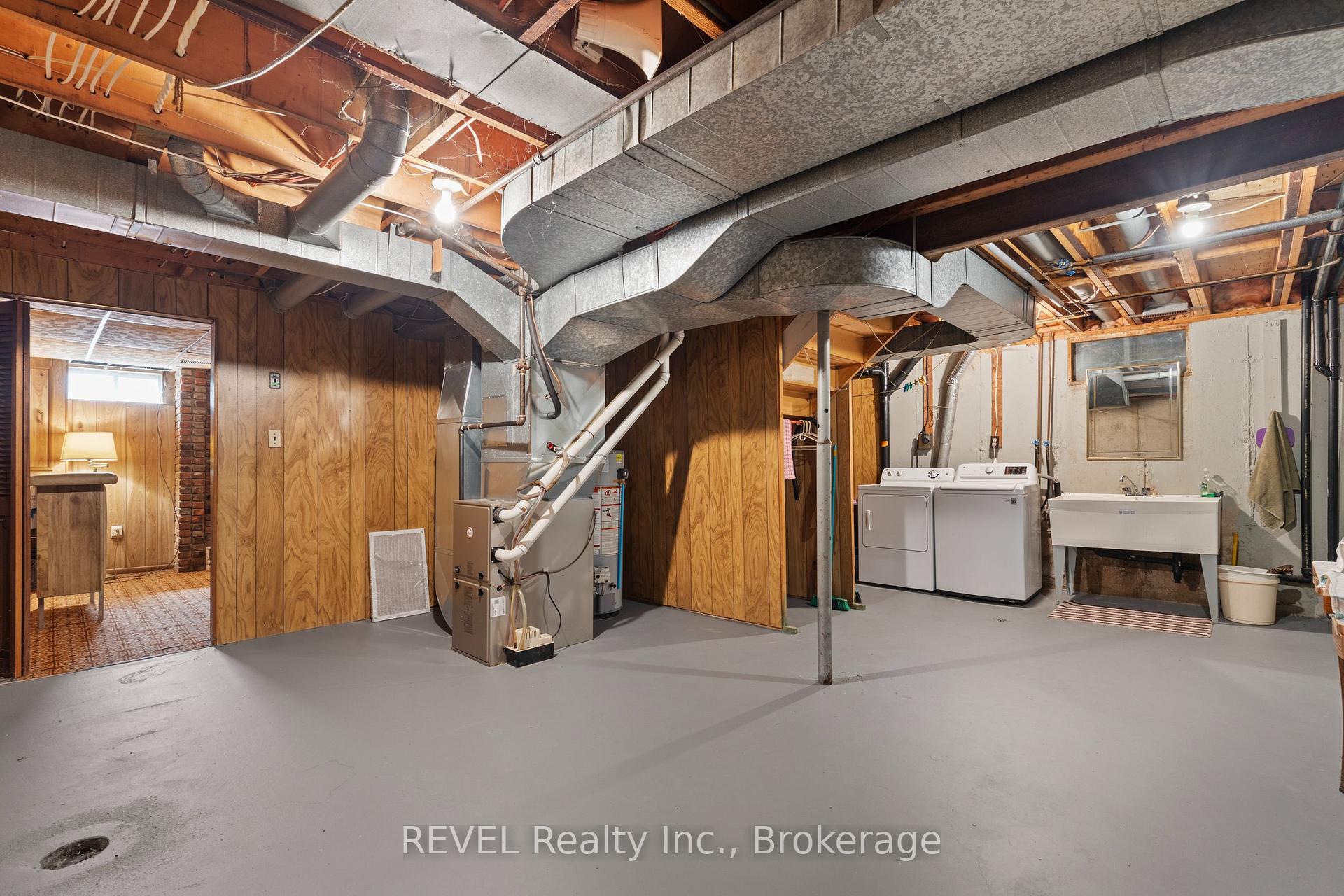Photo 48 of 7190 Waterloo Drive, Niagara Falls, Casey — HOMEH