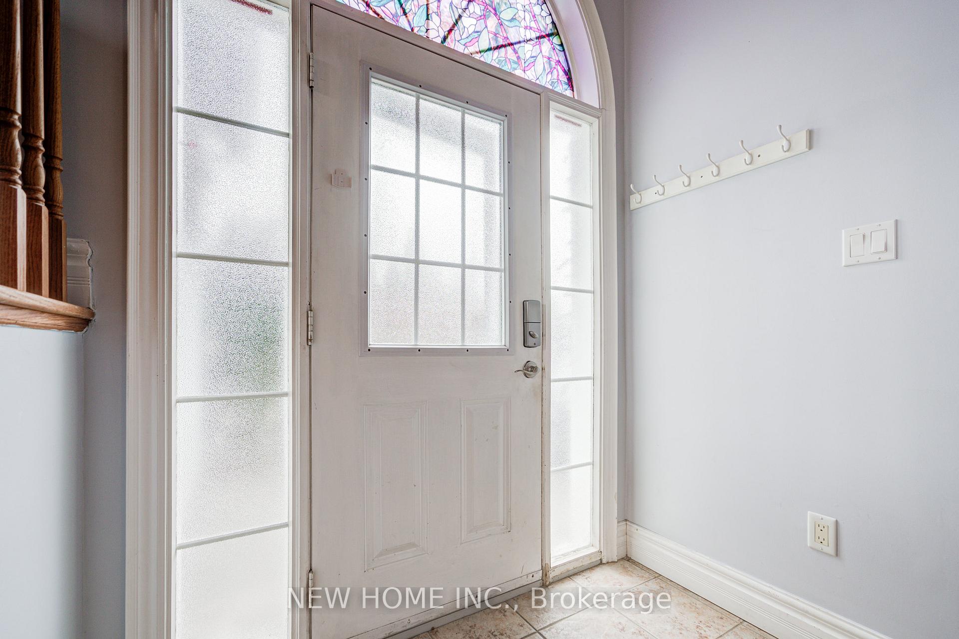Photo 6 of 784 Rockaway Road, Georgina, Historic Lakeshore Communities — HOMEH