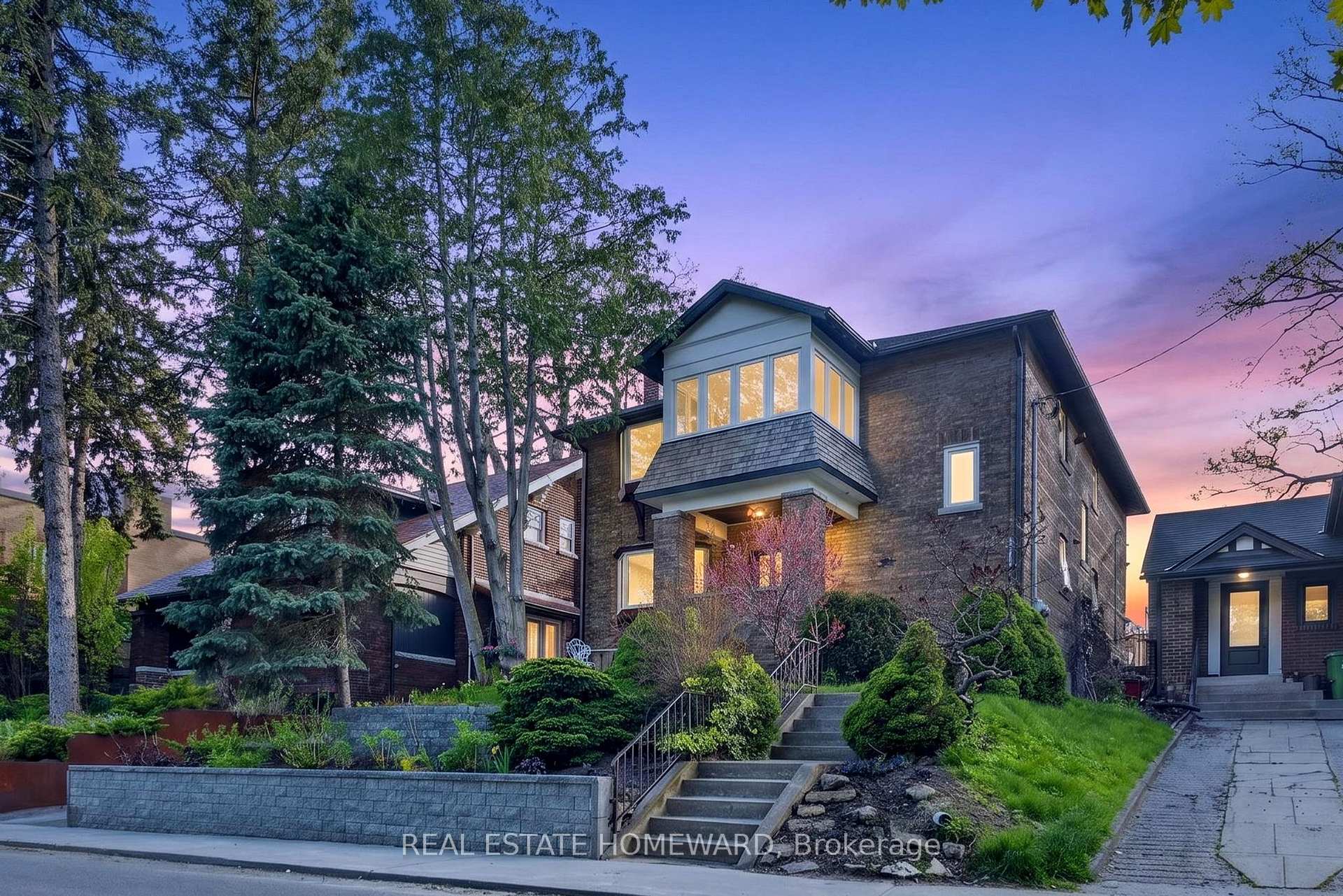 Photo 3 of 128 Glen Manor Drive, Toronto, The Beaches — HOMEH