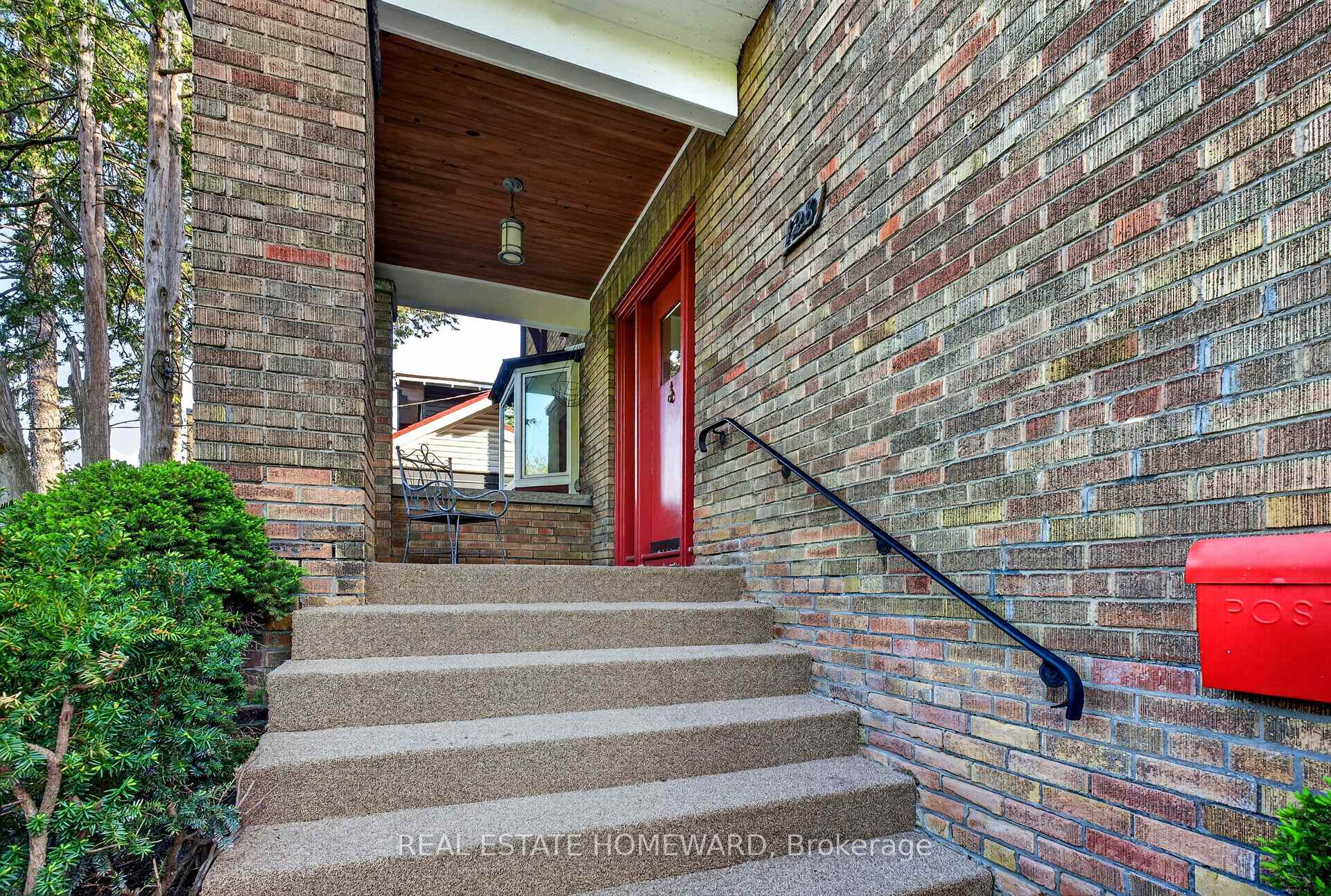 Photo 6 of 128 Glen Manor Drive, Toronto, The Beaches — HOMEH