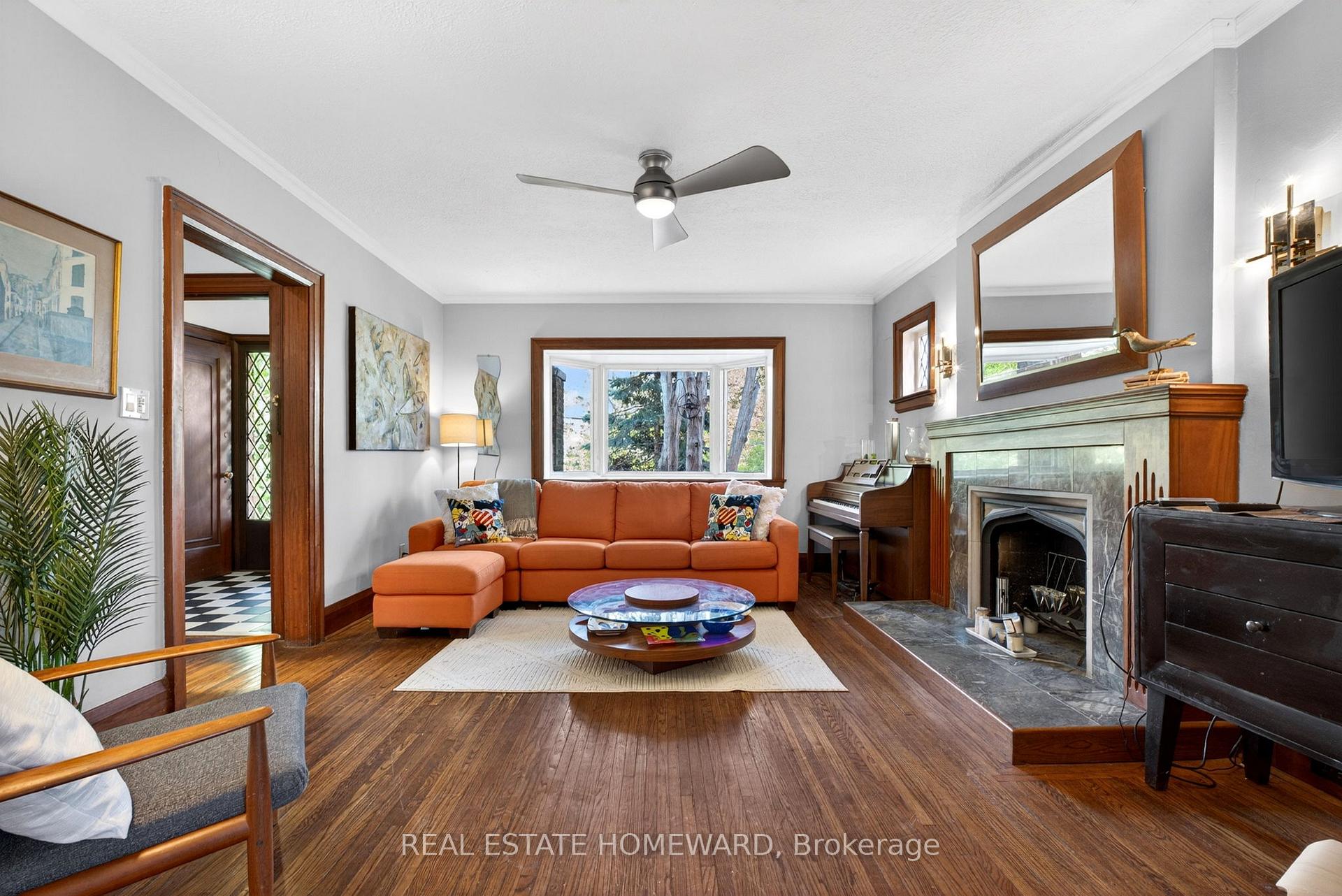 Photo 9 of 128 Glen Manor Drive, Toronto, The Beaches — HOMEH