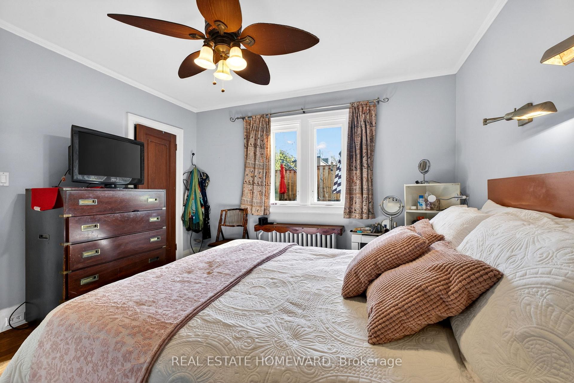 Photo 18 of 128 Glen Manor Drive, Toronto, The Beaches — HOMEH