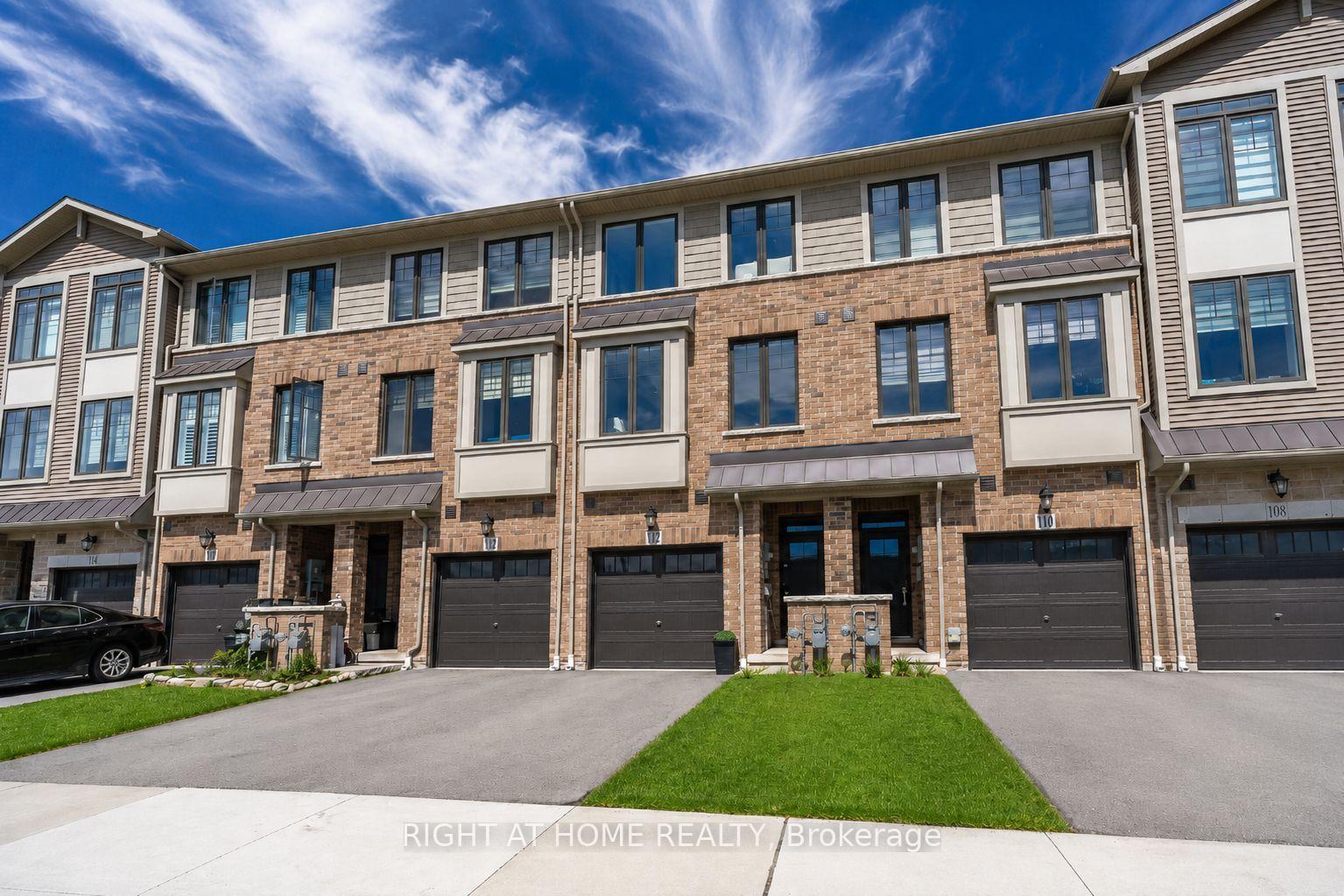 Front of 112 Hollywood Court