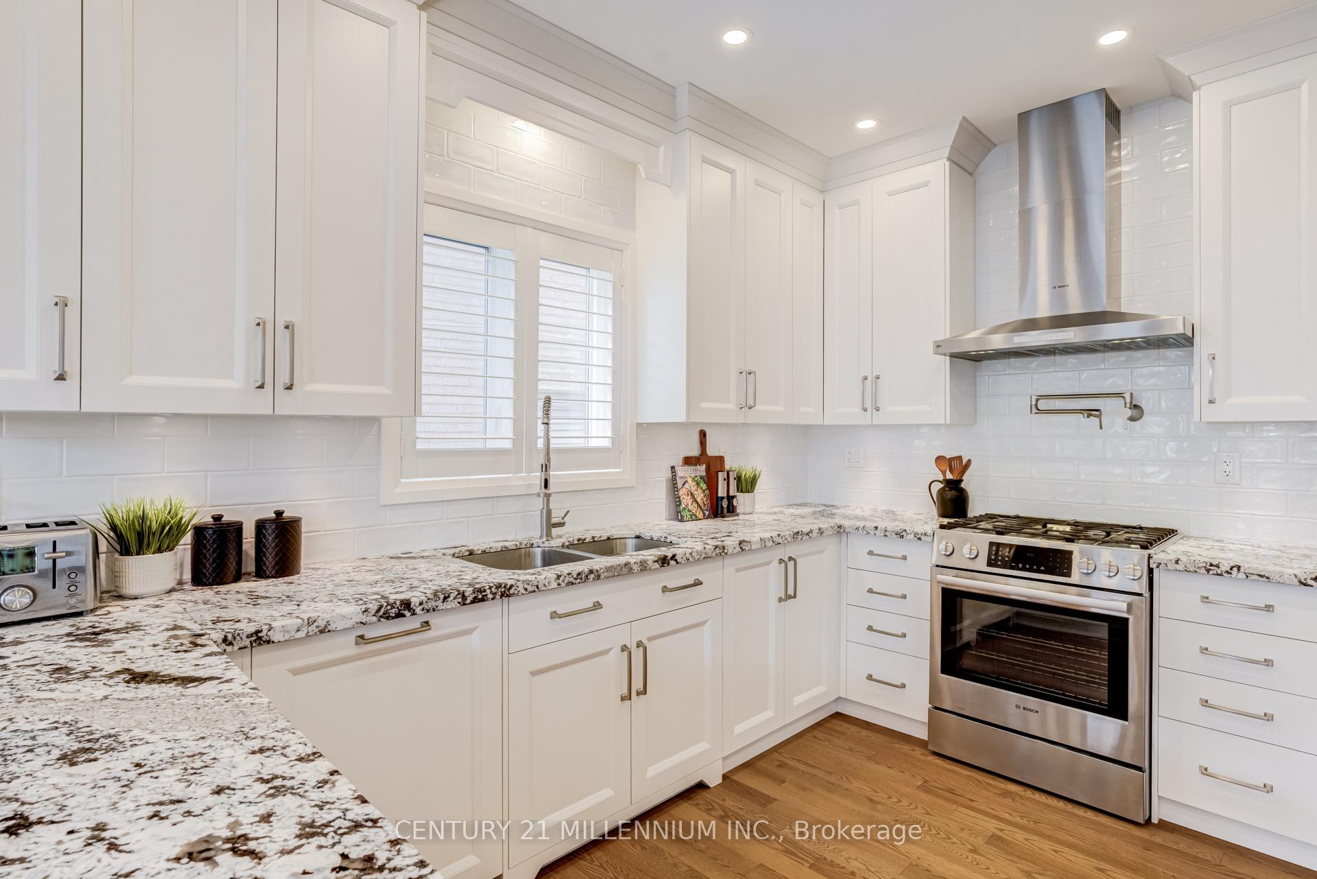 Photo 13 of 15 Bimmer Place, Brampton, Snelgrove — HOMEH