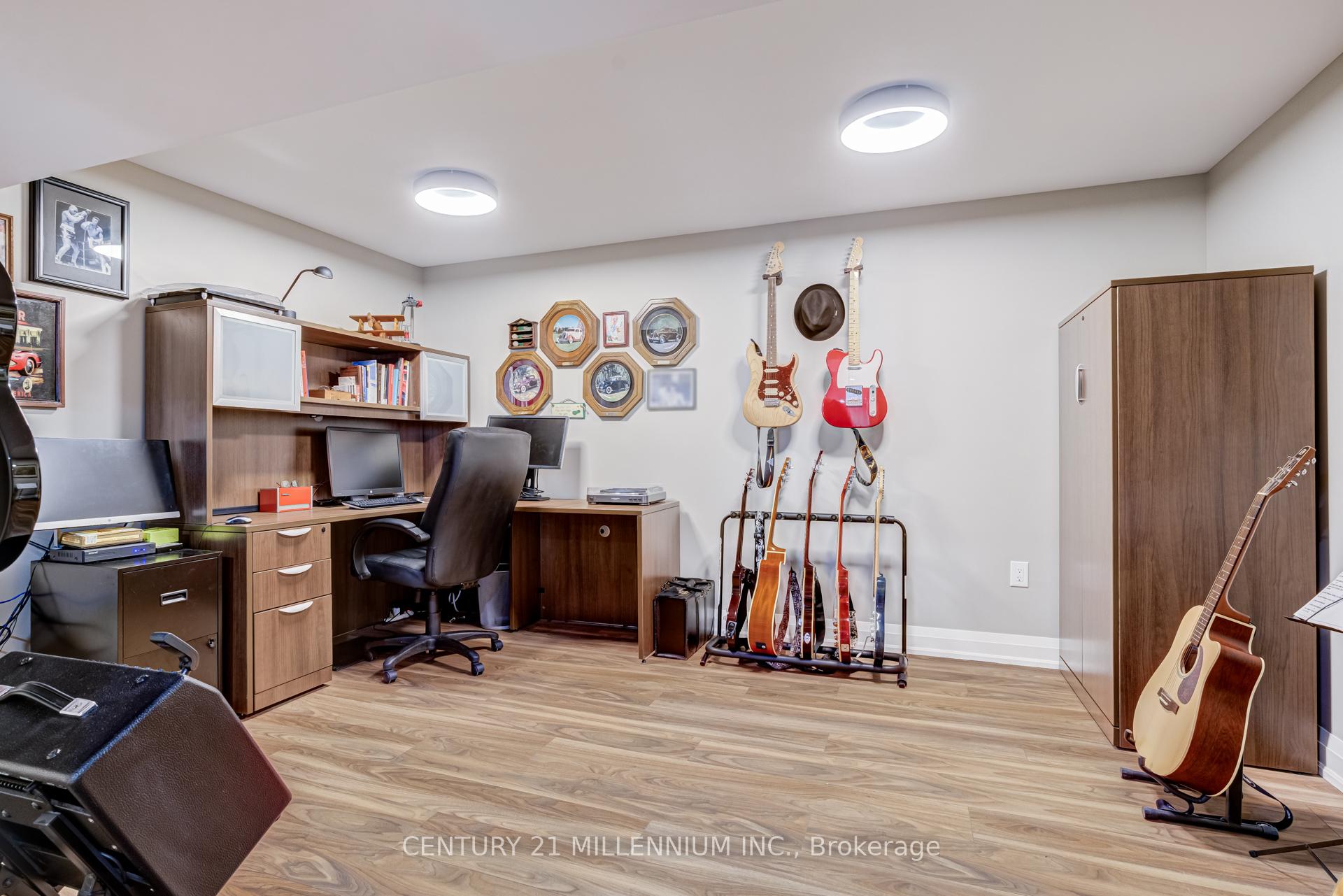 Photo 38 of 15 Bimmer Place, Brampton, Snelgrove — HOMEH
