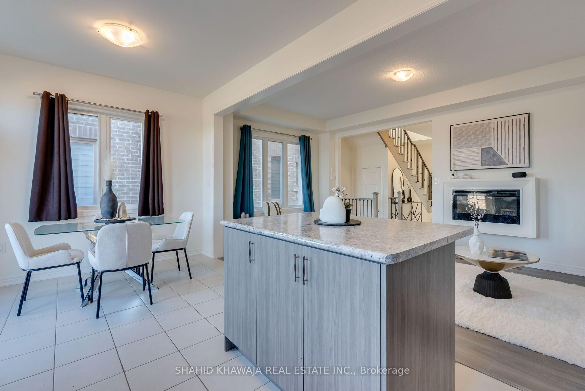 Photo 11 of 62 Holcomb Terrace, Hamilton, Waterdown — HOMEH