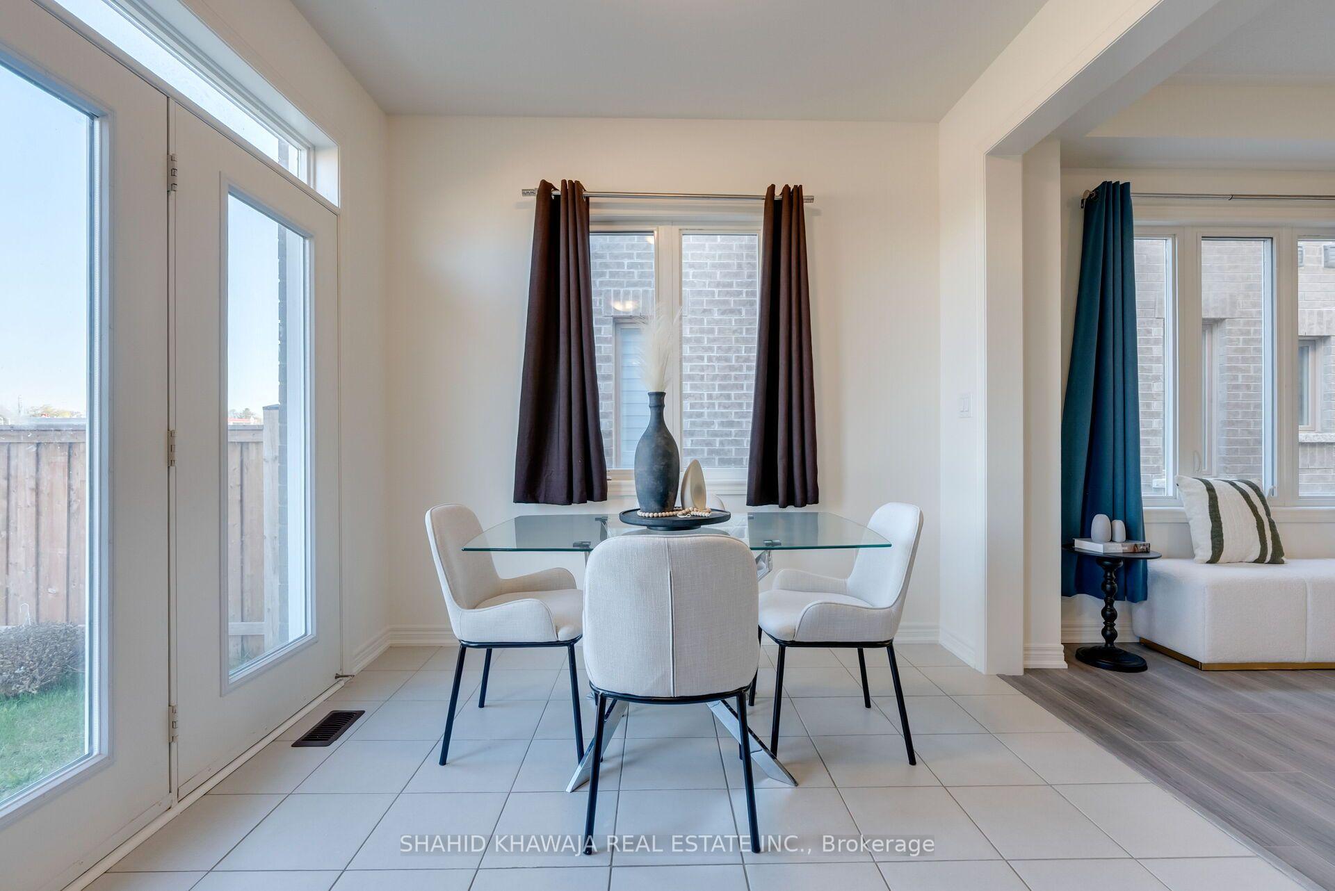 Photo 13 of 62 Holcomb Terrace, Hamilton, Waterdown — HOMEH