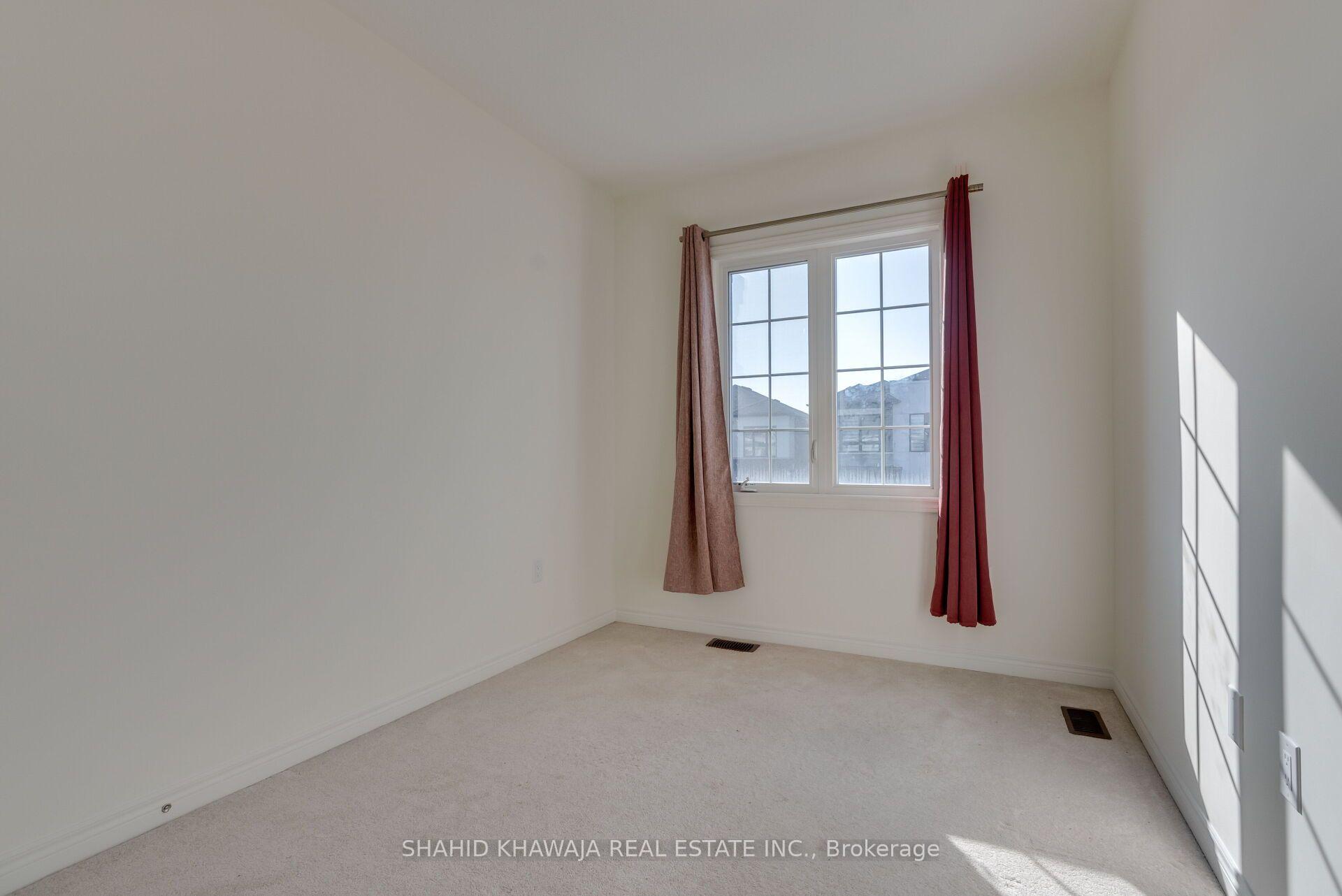 Photo 20 of 62 Holcomb Terrace, Hamilton, Waterdown — HOMEH