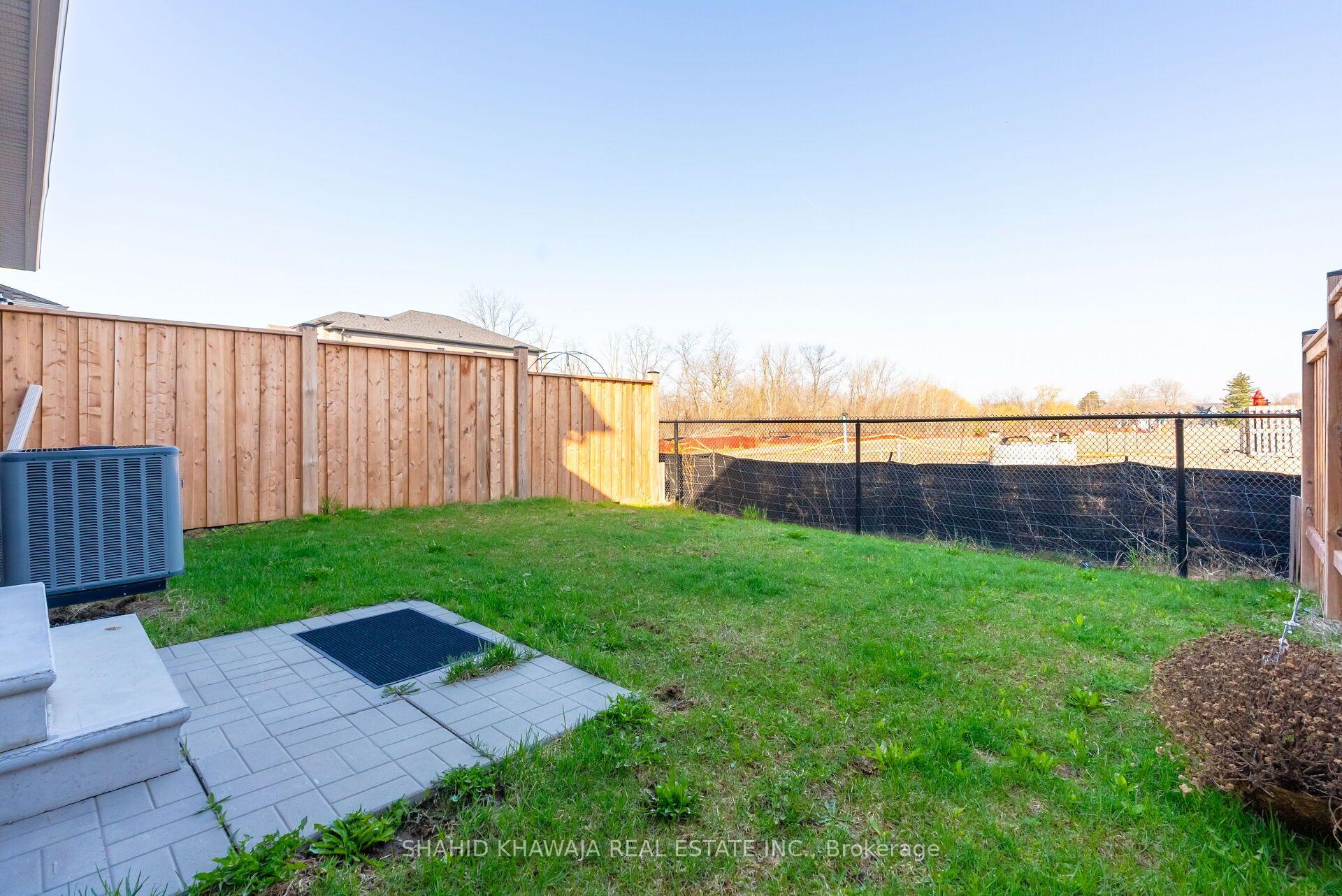 Photo 26 of 62 Holcomb Terrace, Hamilton, Waterdown — HOMEH