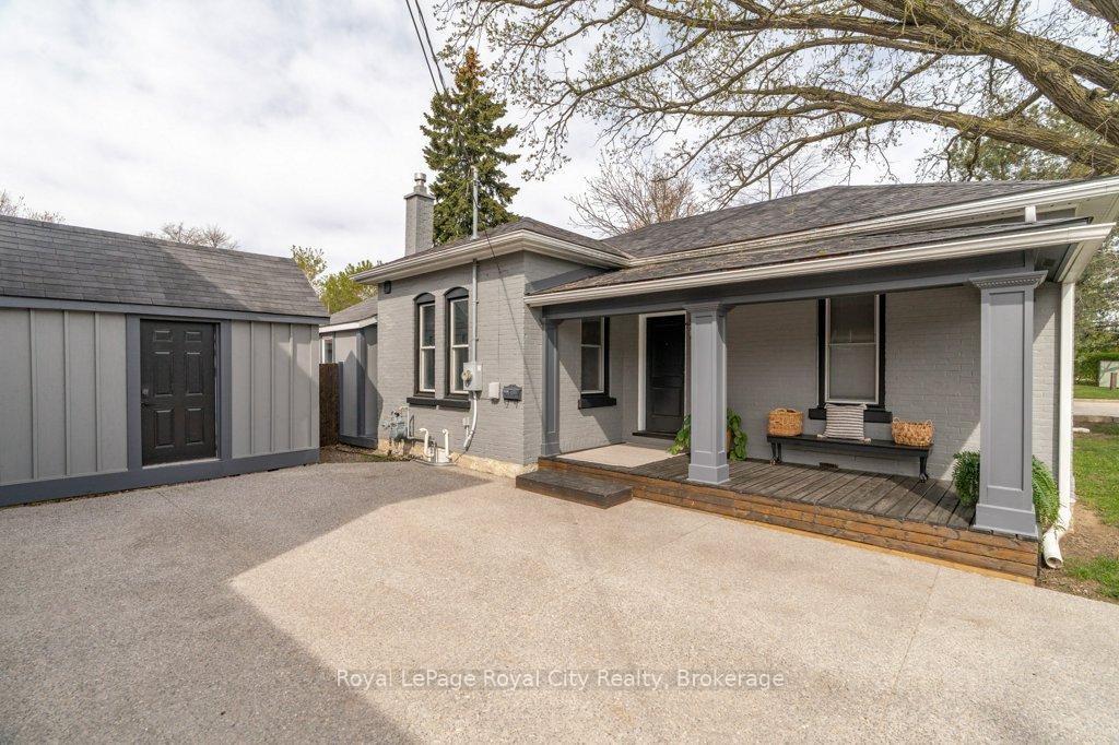 Photo 3 of 554 Woolwich Street, Guelph, Exhibition Park — HOMEH
