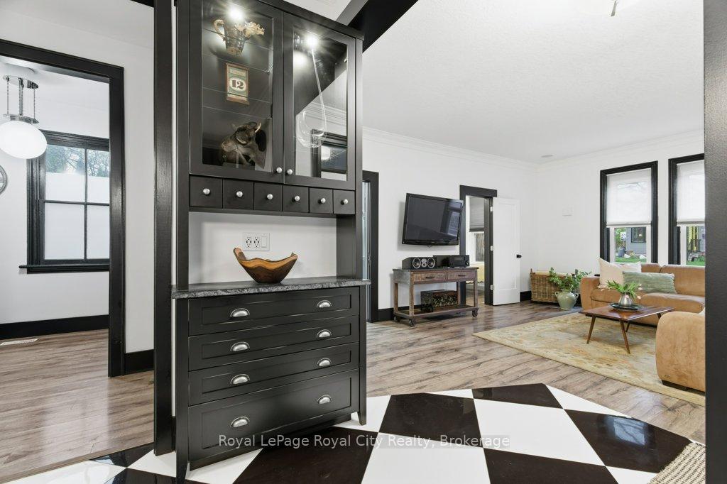 Photo 15 of 554 Woolwich Street, Guelph, Exhibition Park — HOMEH