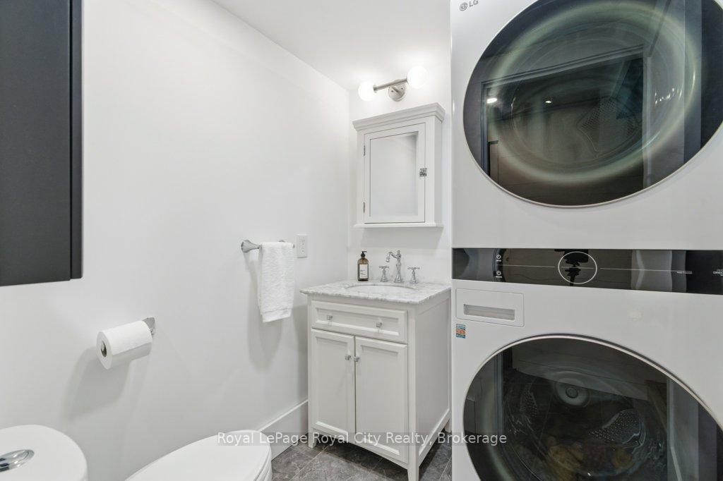 Photo 24 of 554 Woolwich Street, Guelph, Exhibition Park — HOMEH