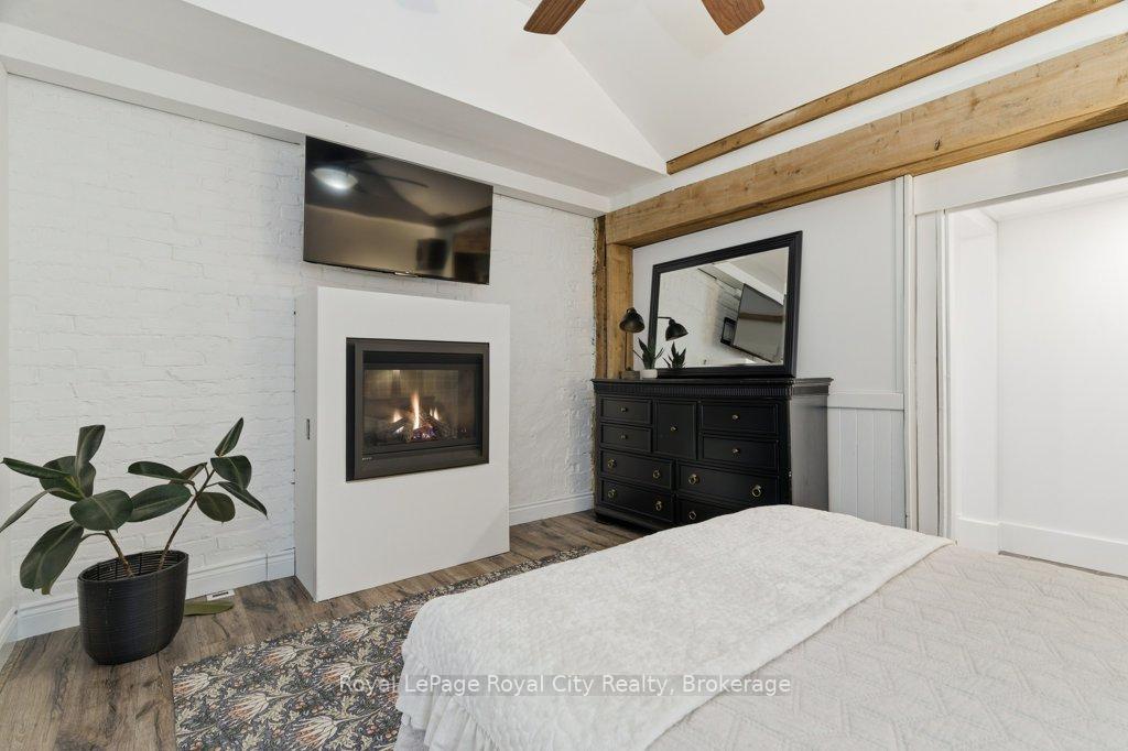 Photo 26 of 554 Woolwich Street, Guelph, Exhibition Park — HOMEH