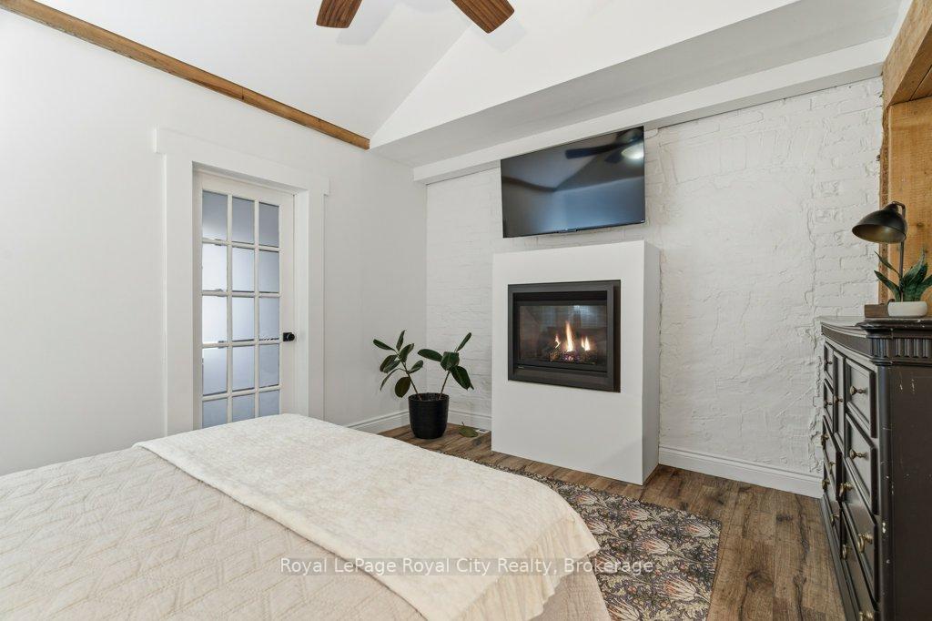 Photo 27 of 554 Woolwich Street, Guelph, Exhibition Park — HOMEH