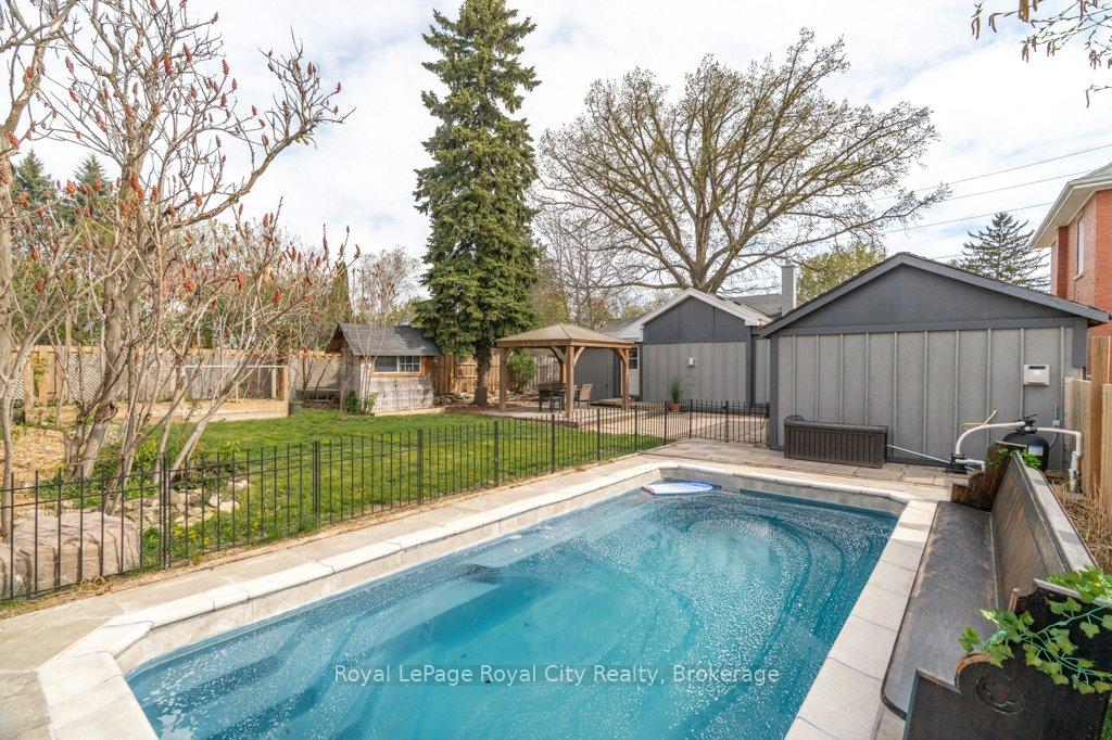 Photo 35 of 554 Woolwich Street, Guelph, Exhibition Park — HOMEH
