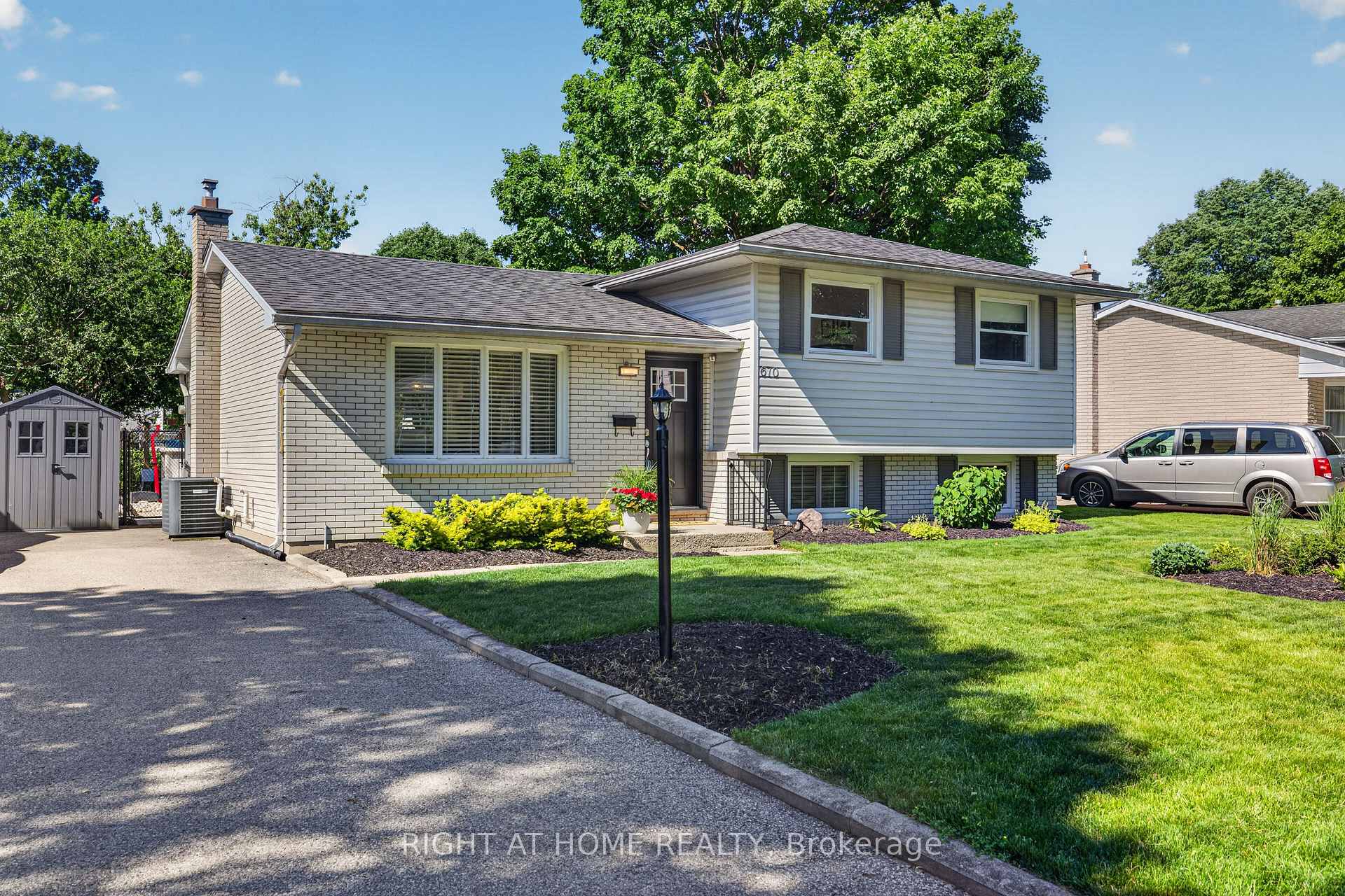 Front of 670 Glengyle Crescent