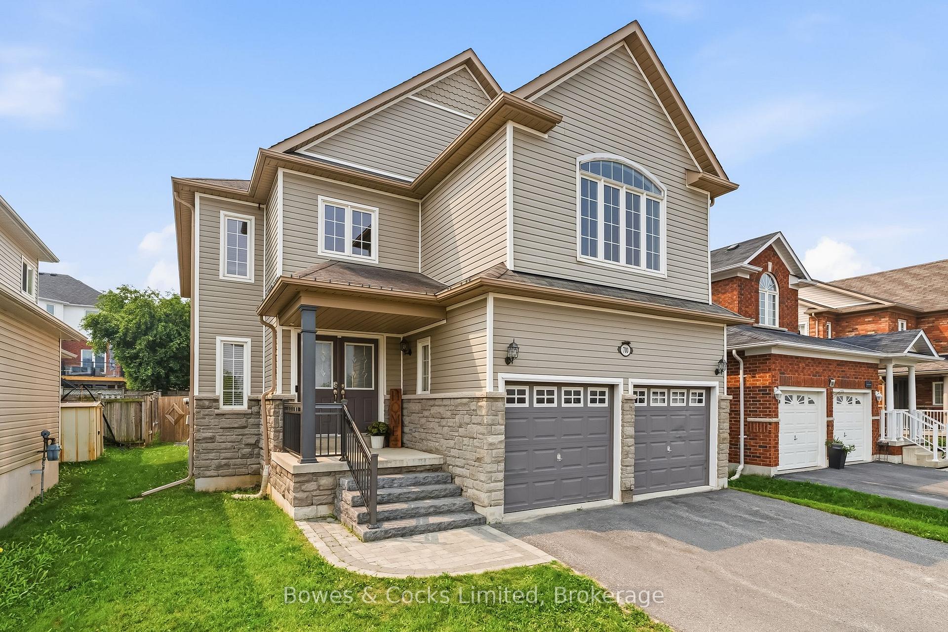 Photo 2 of 700 Tully Crescent, Peterborough, Monaghan Ward 2 — HOMEH