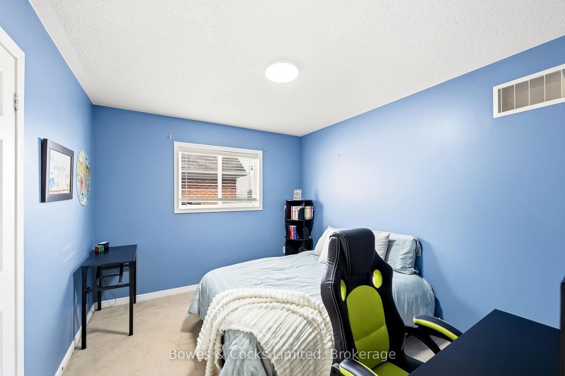 Photo 33 of 700 Tully Crescent, Peterborough, Monaghan Ward 2 — HOMEH