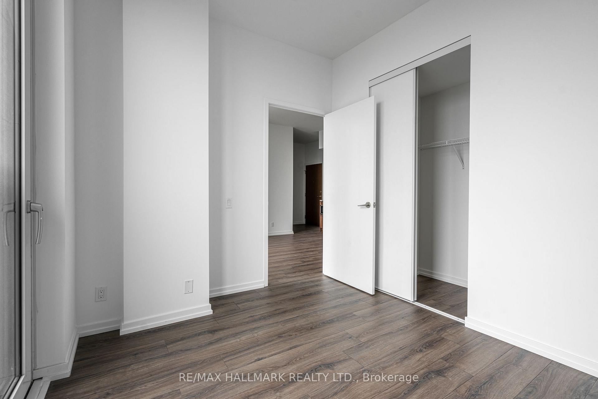 Photo 10 of Unit 311, 1000 Portage Parkway E, Vaughan, Vaughan Corporate Centre — HOMEH