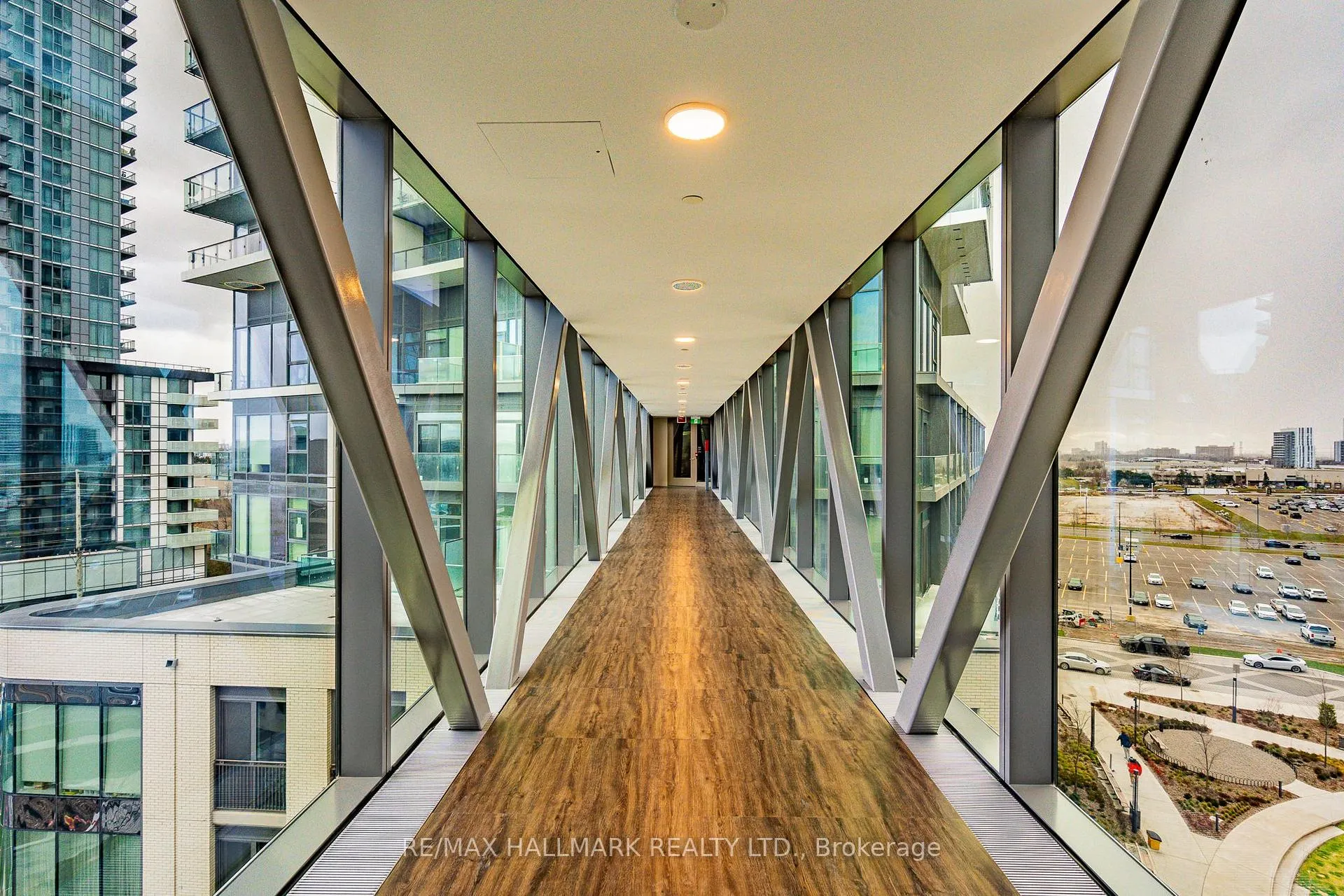 Photo 14 of Unit 311, 1000 Portage Parkway E, Vaughan, Vaughan Corporate Centre — HOMEH
